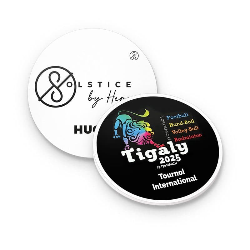BADGE PLASTIQUE (PS) ROND Ø55 mm AVEC PINCE EPINGLE en situation
