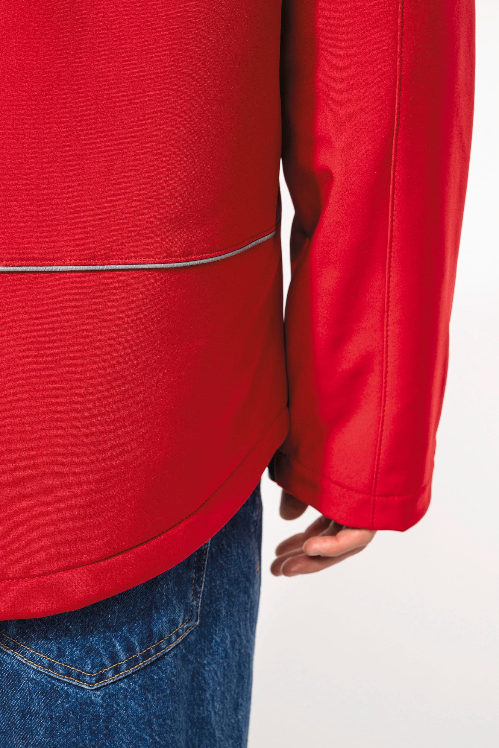 Parka softshell doublée capuche homme en situation