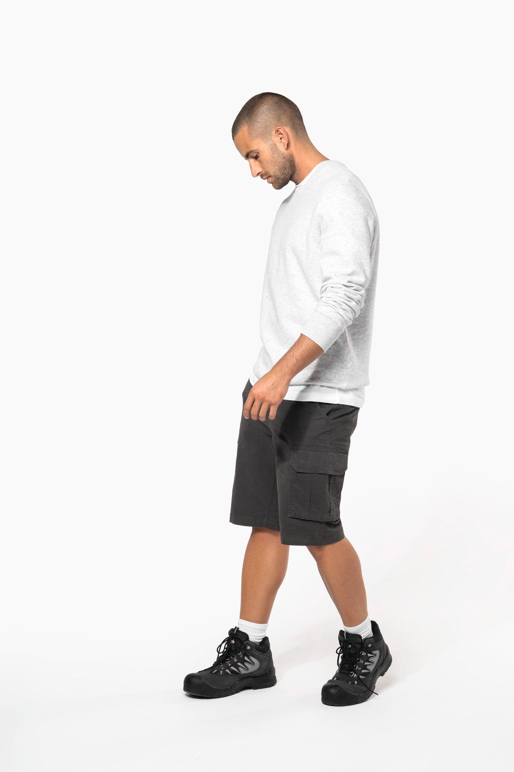 Bermuda multipoches homme en situation
