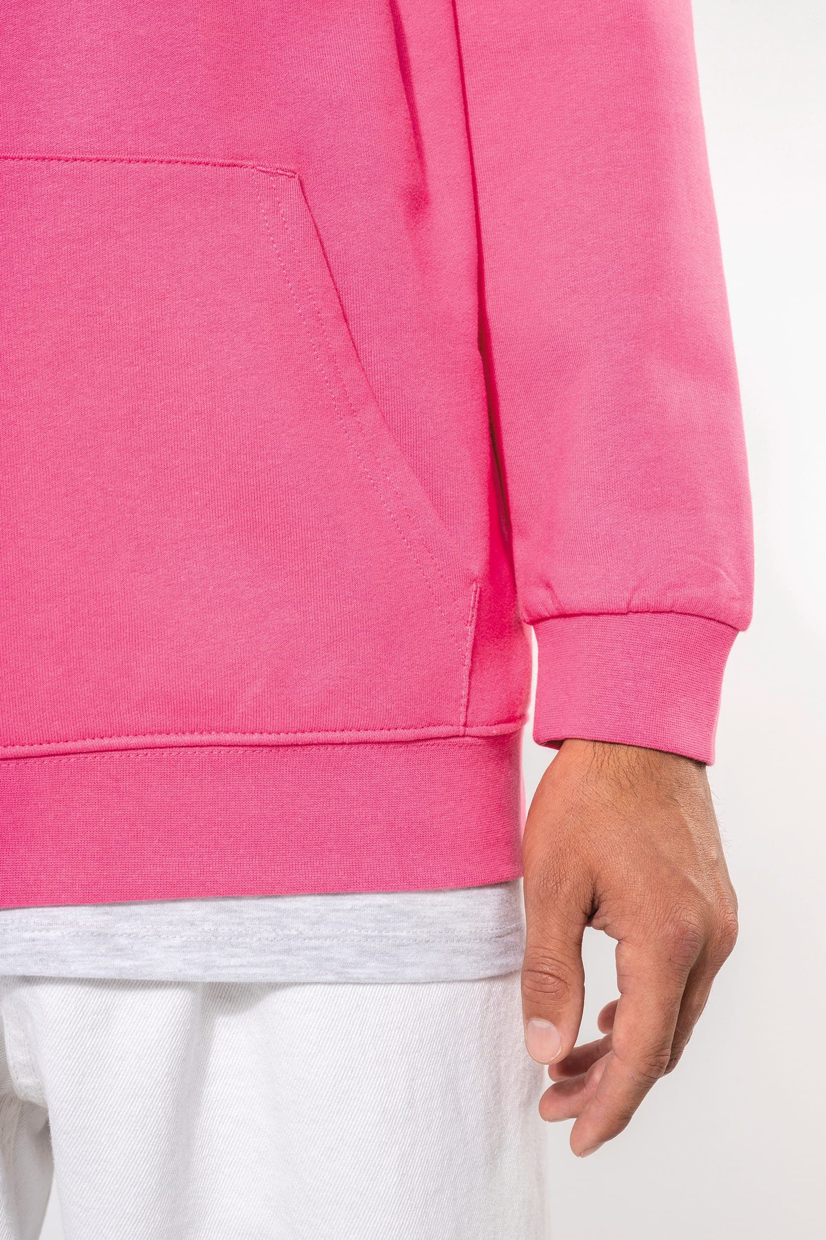 Sweat-shirt capuche homme en situation