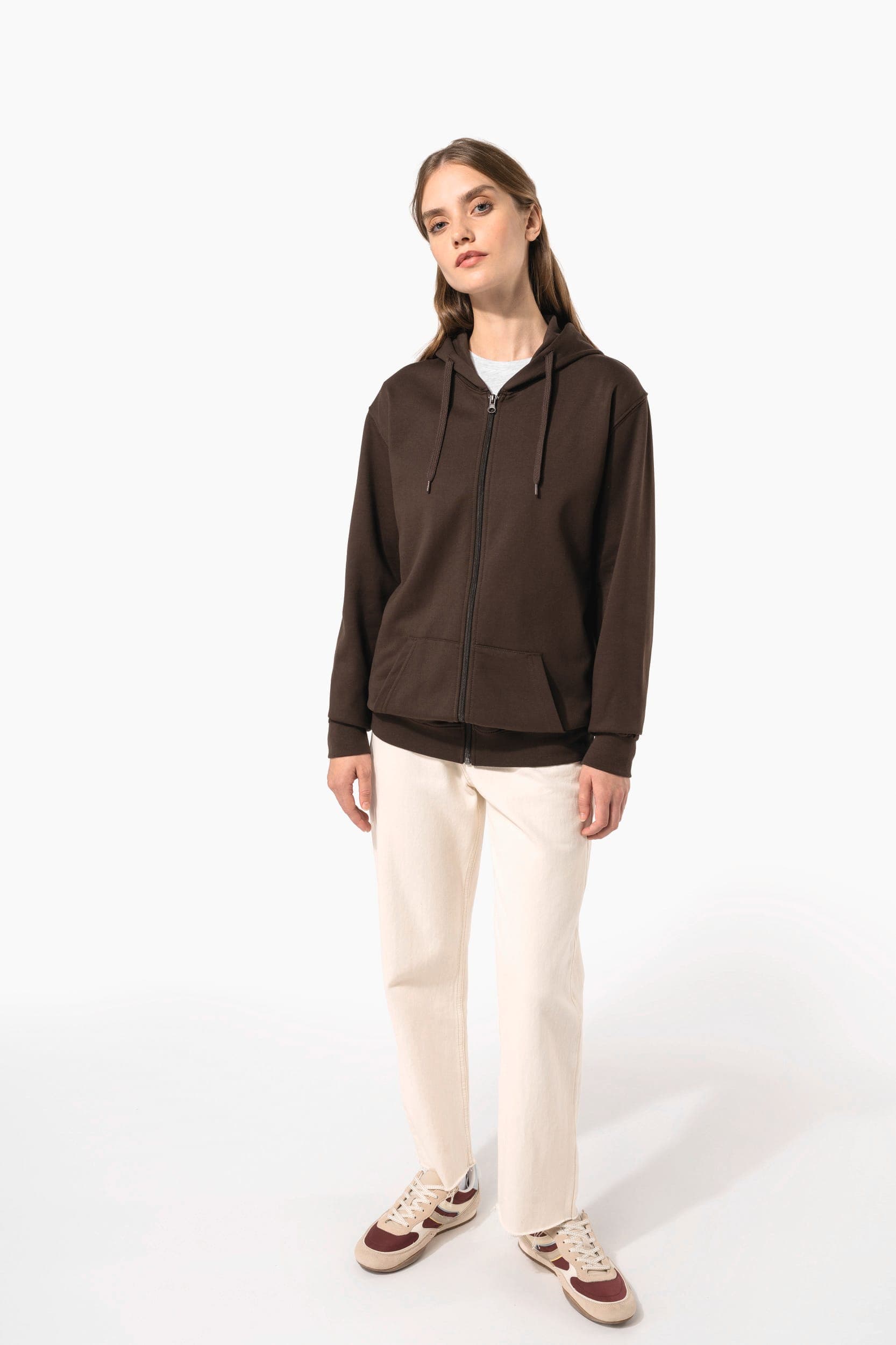 Sweat-shirt zippé capuche unisexe en situation