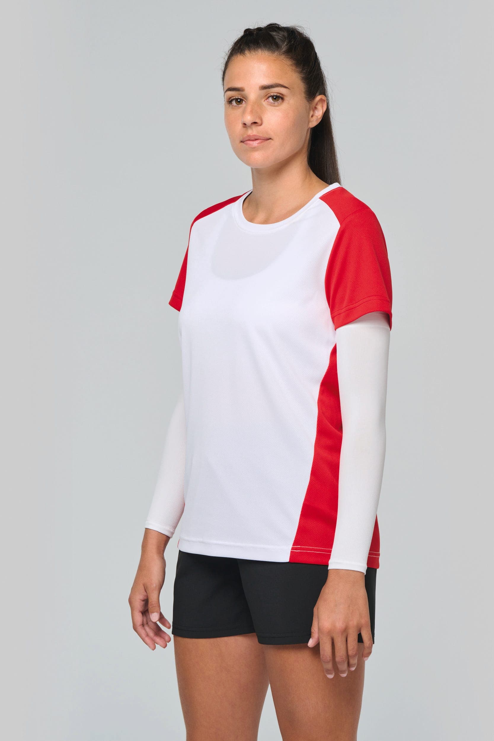 Short running femme en situation
