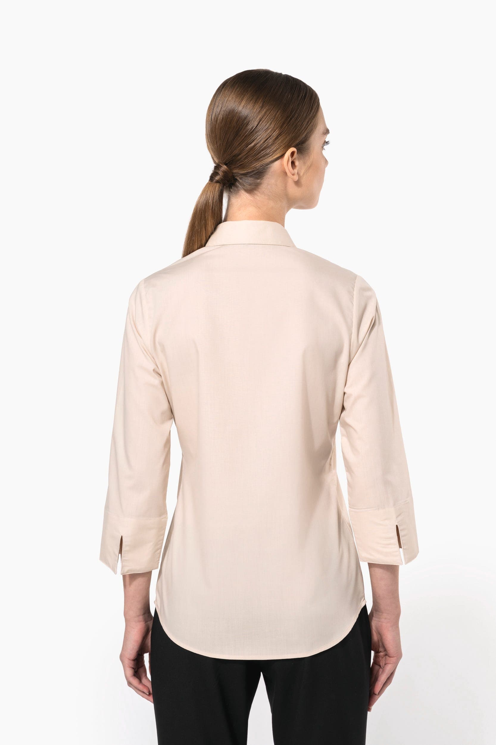 Chemise popeline polycoton manches 3/4 entretien facile femme en situation