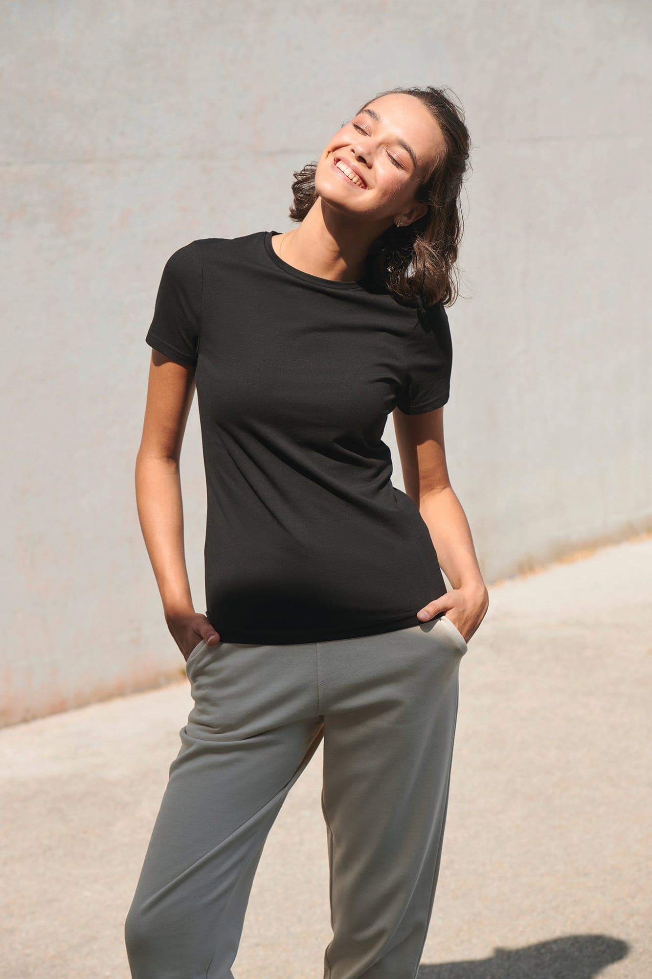 T-shirt femme col rond Feel Good en situation