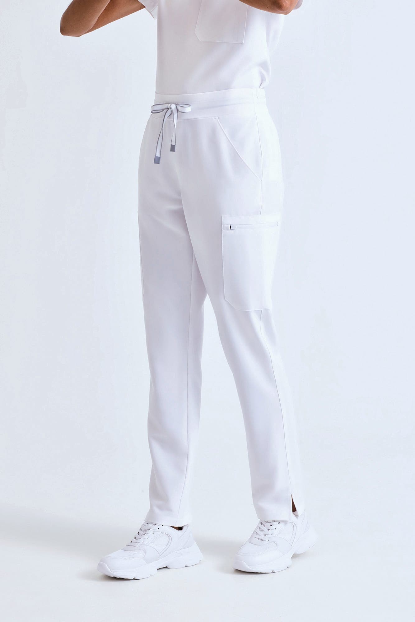 Pantalon cargo stretch femme en situation