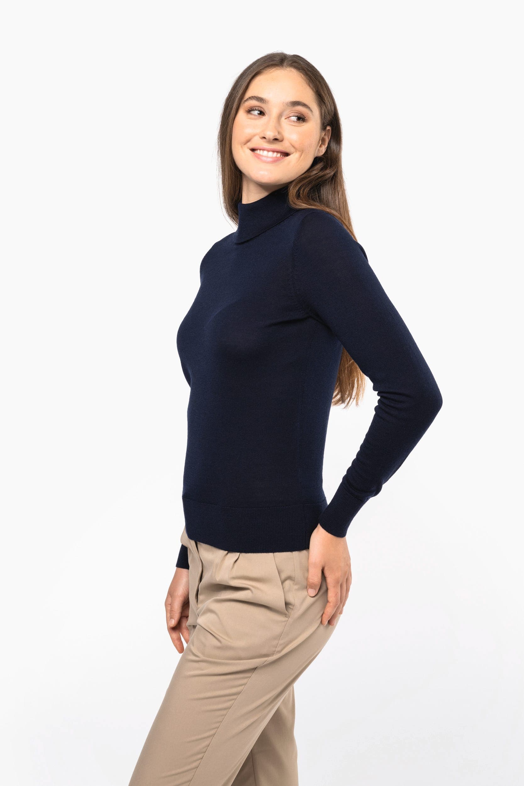 Pull Mérinos col roulé femme en situation