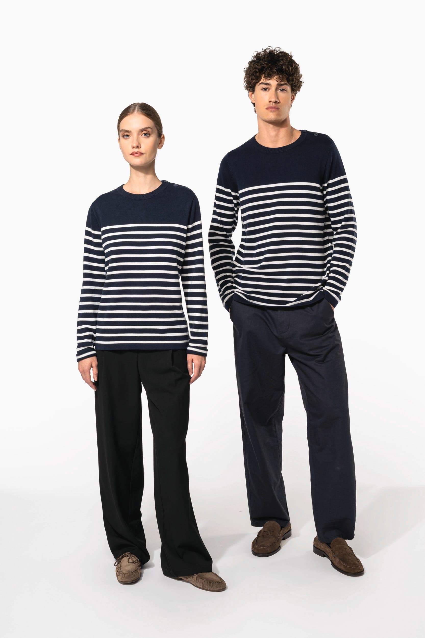Pull marin homme en situation