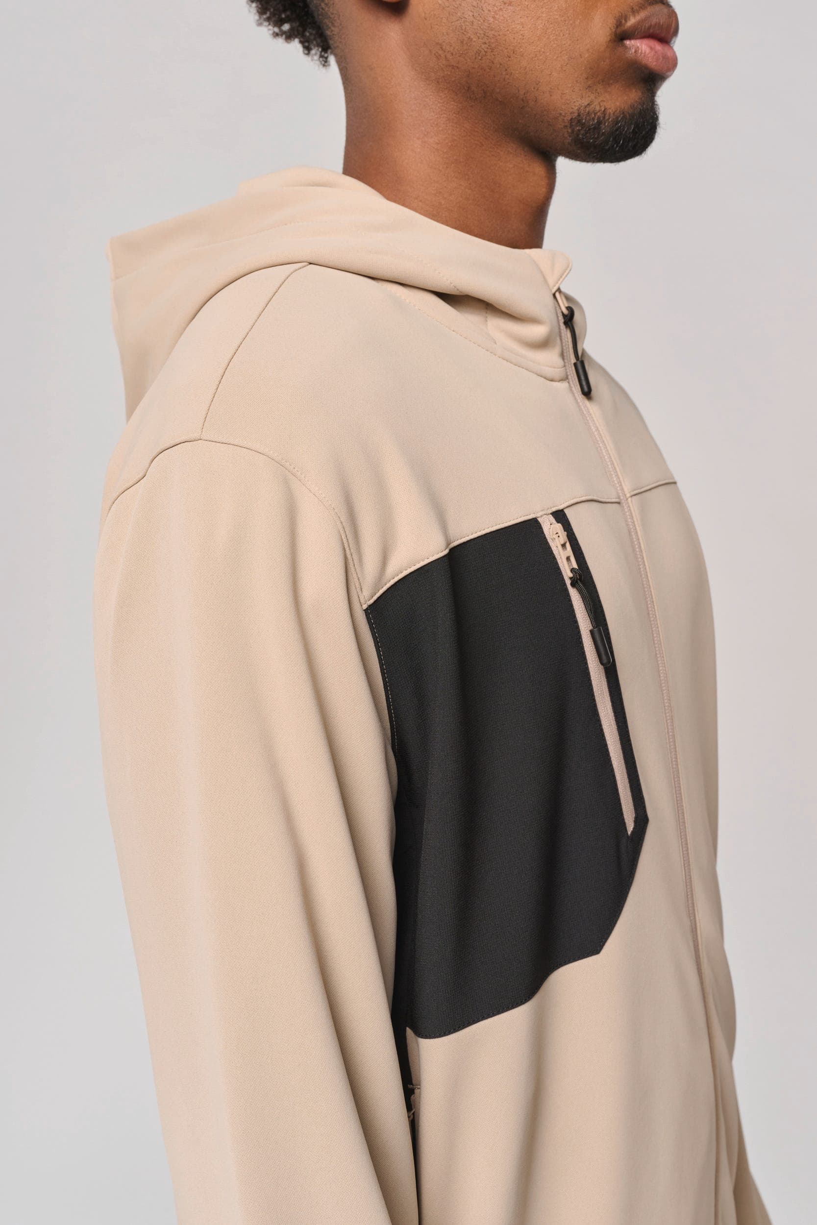 Veste outdoor zippée unisexe en situation