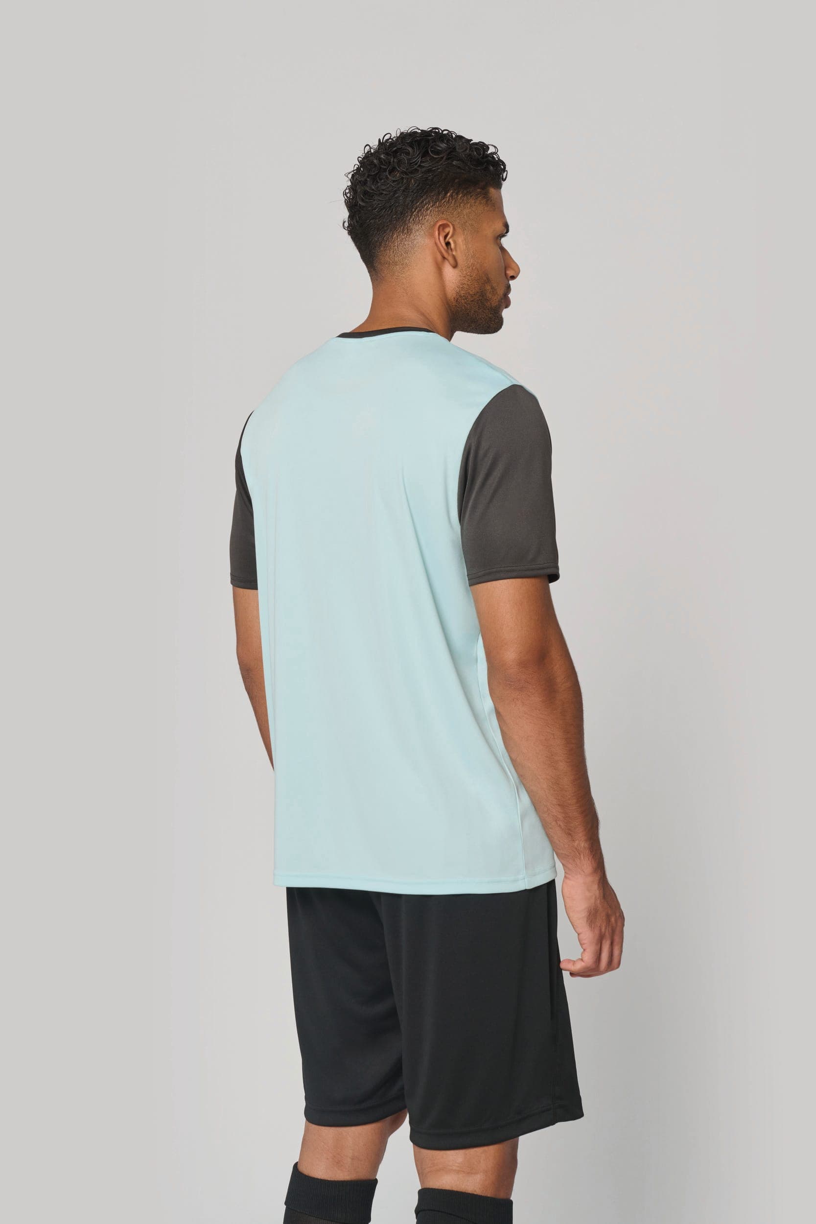 Maillot multisport manches courtes bicolore unisexe en situation