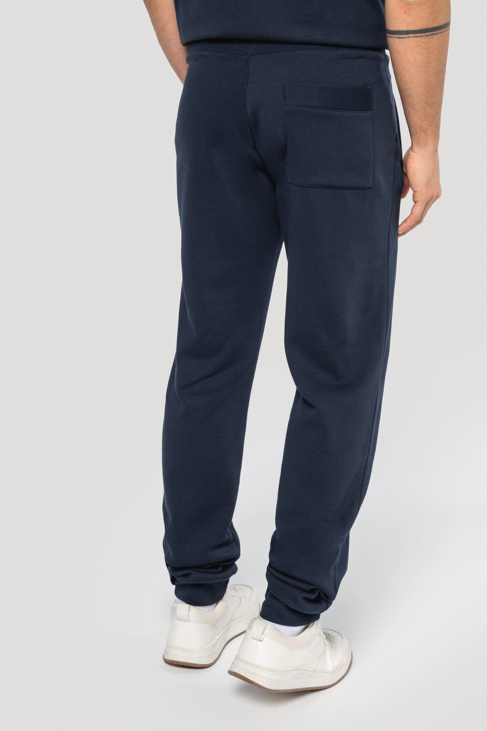 Pantalon jogging unisexe en situation