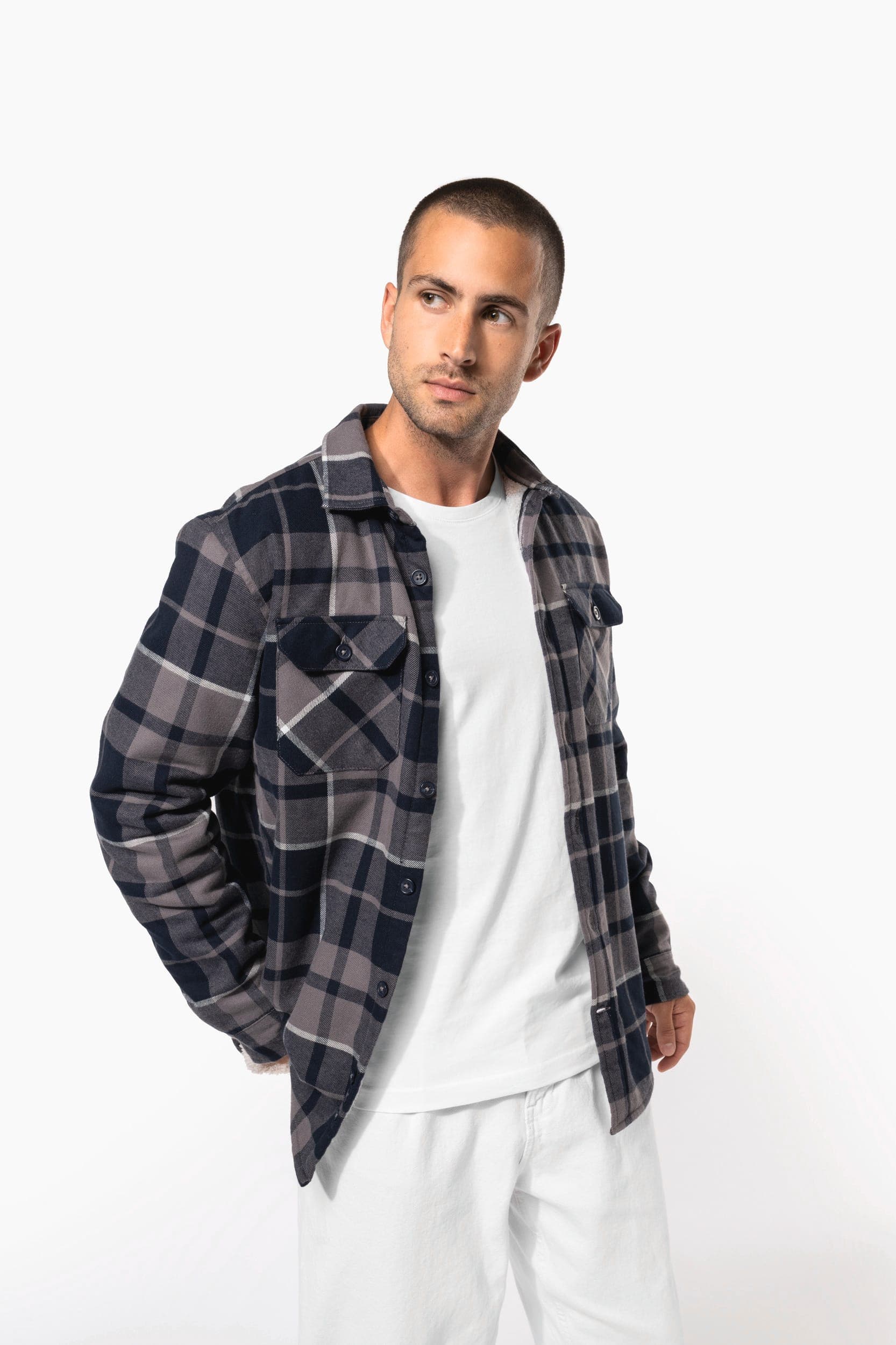 Surchemise à carreaux doublée sherpa homme en situation