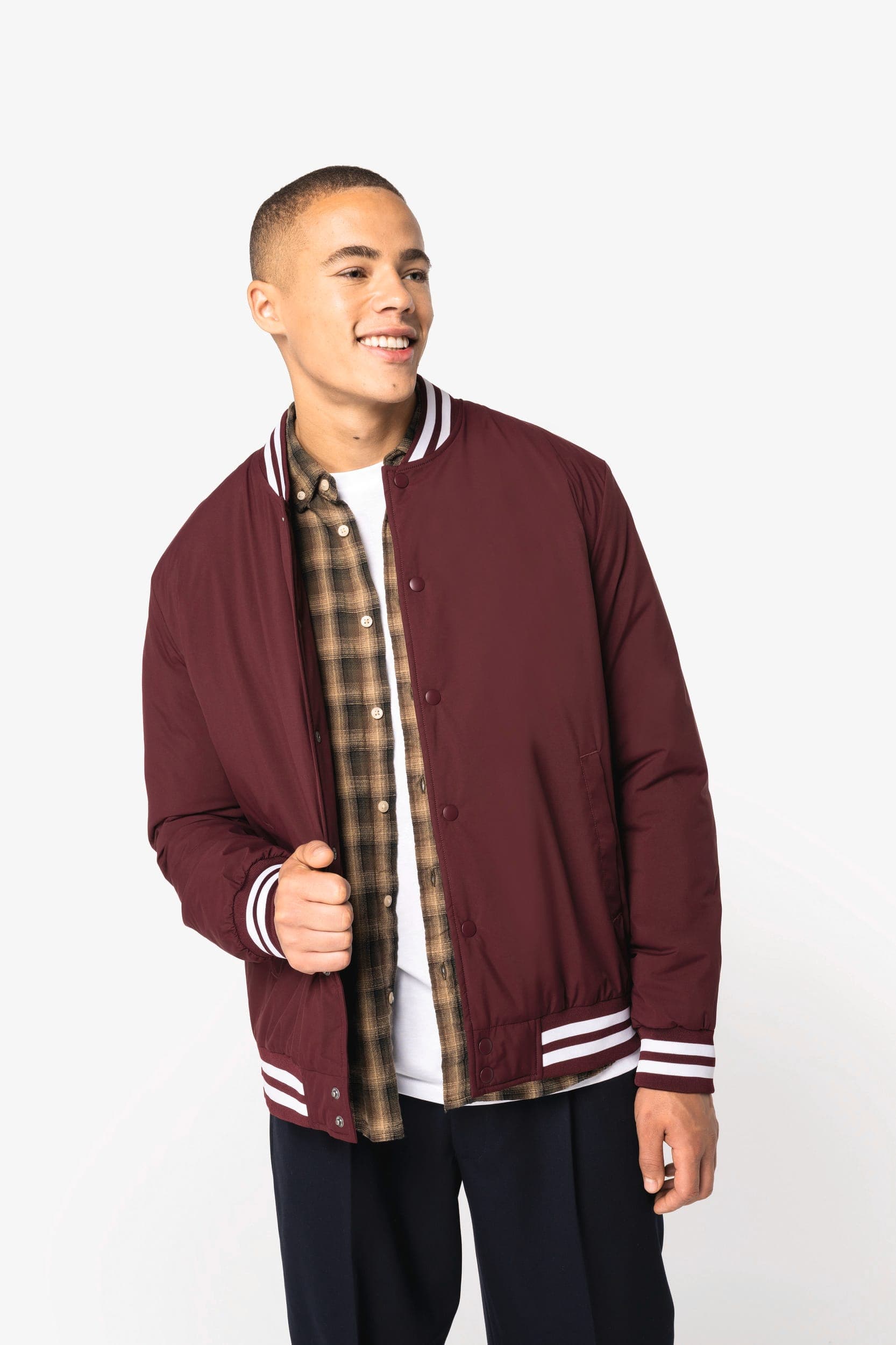 Veste teddy rembourrée écoresponsable unisexe en situation