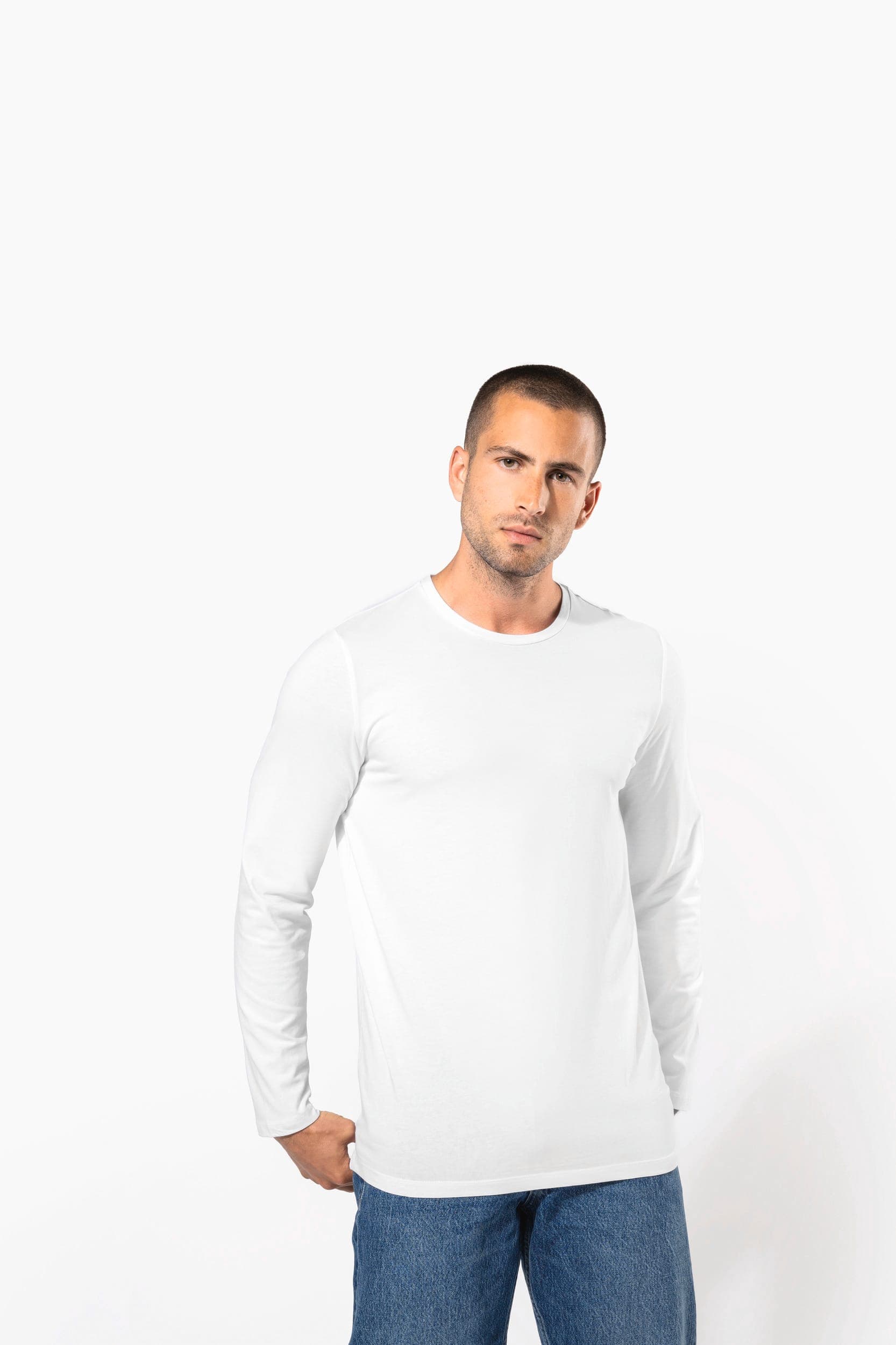 T-shirt col rond manches longues homme en situation