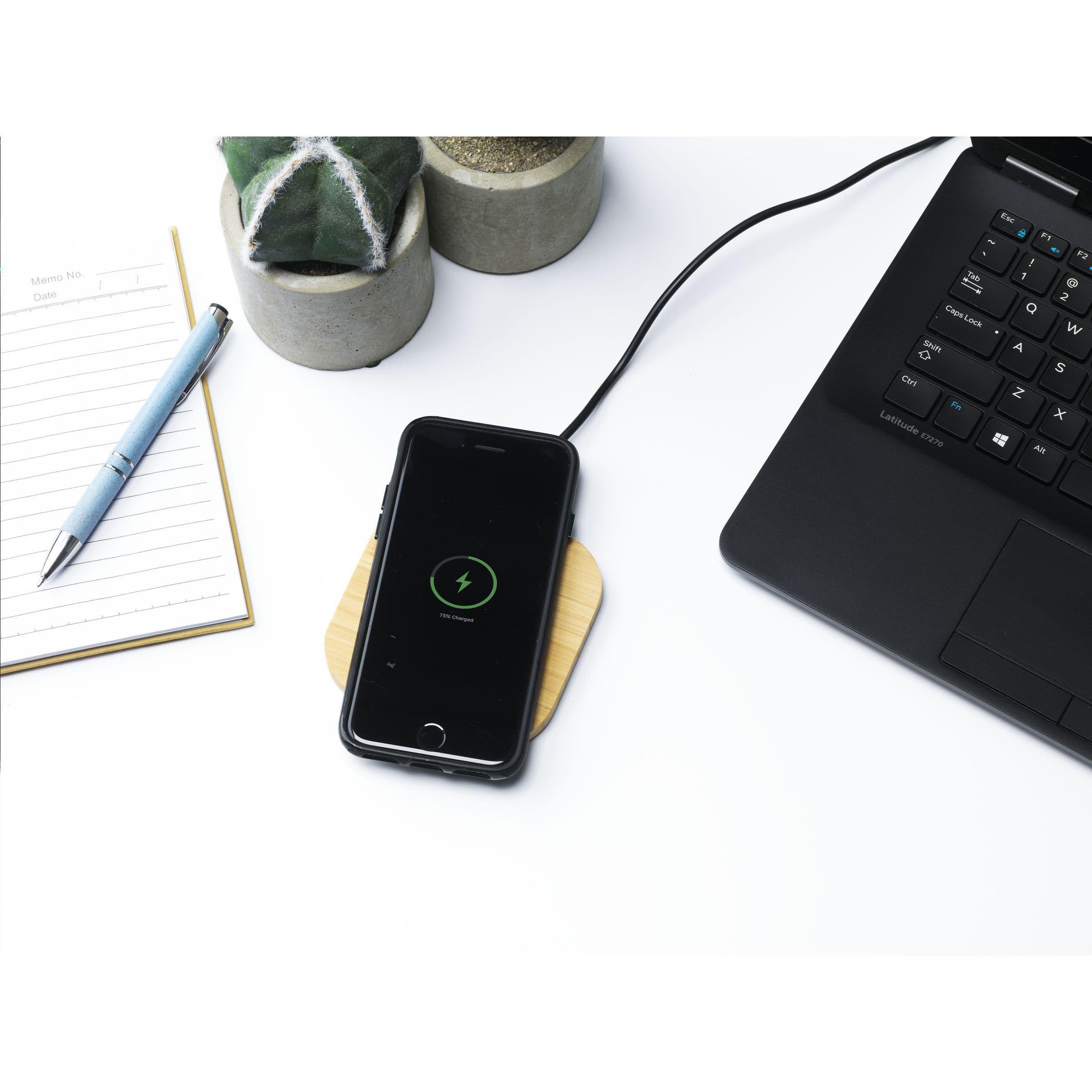 Chargeur sans fil Bamboo 15W en situation