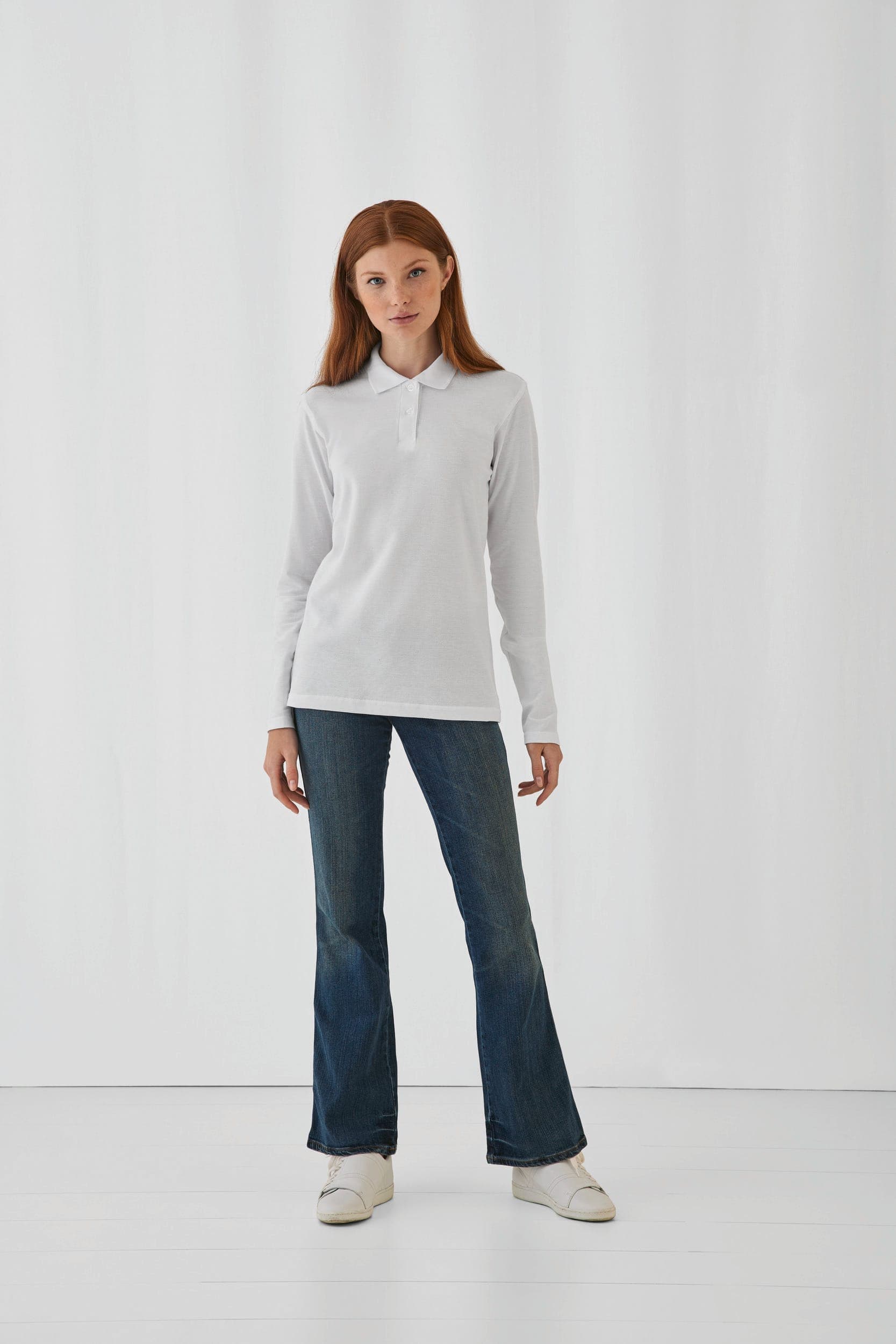 Polo femme ID.001 manches longues en situation