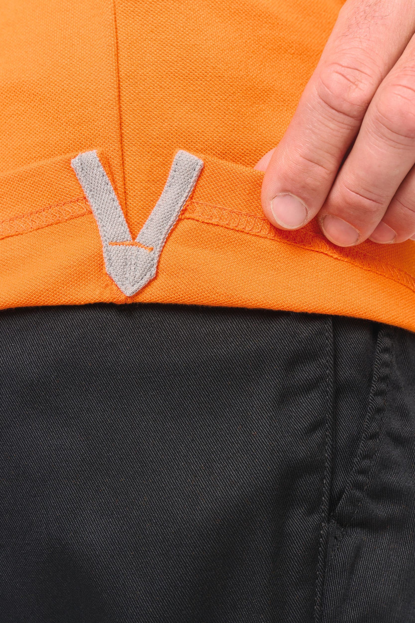 Polo manches courtes homme en situation