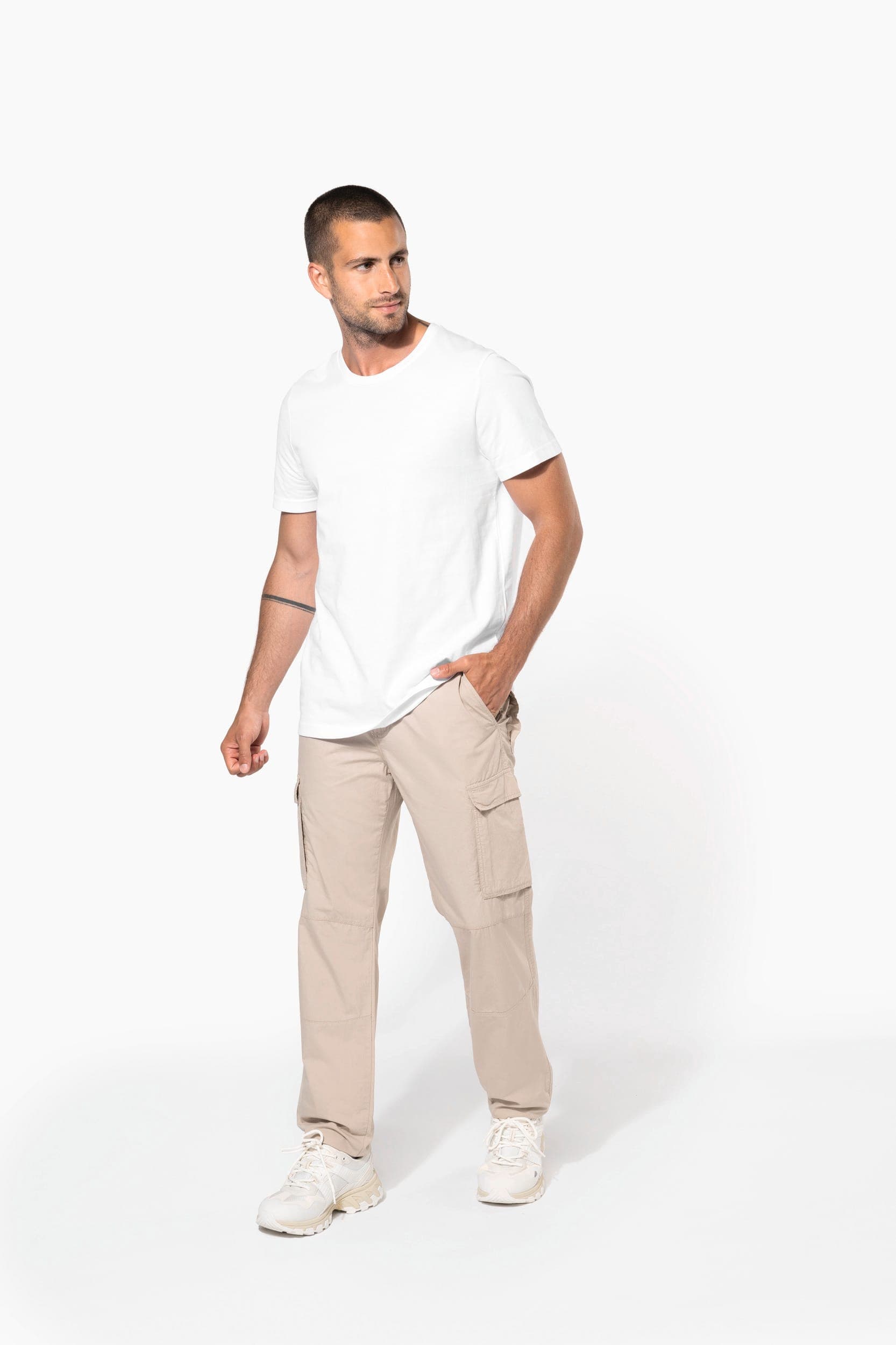 Pantalon léger multipoches homme en situation