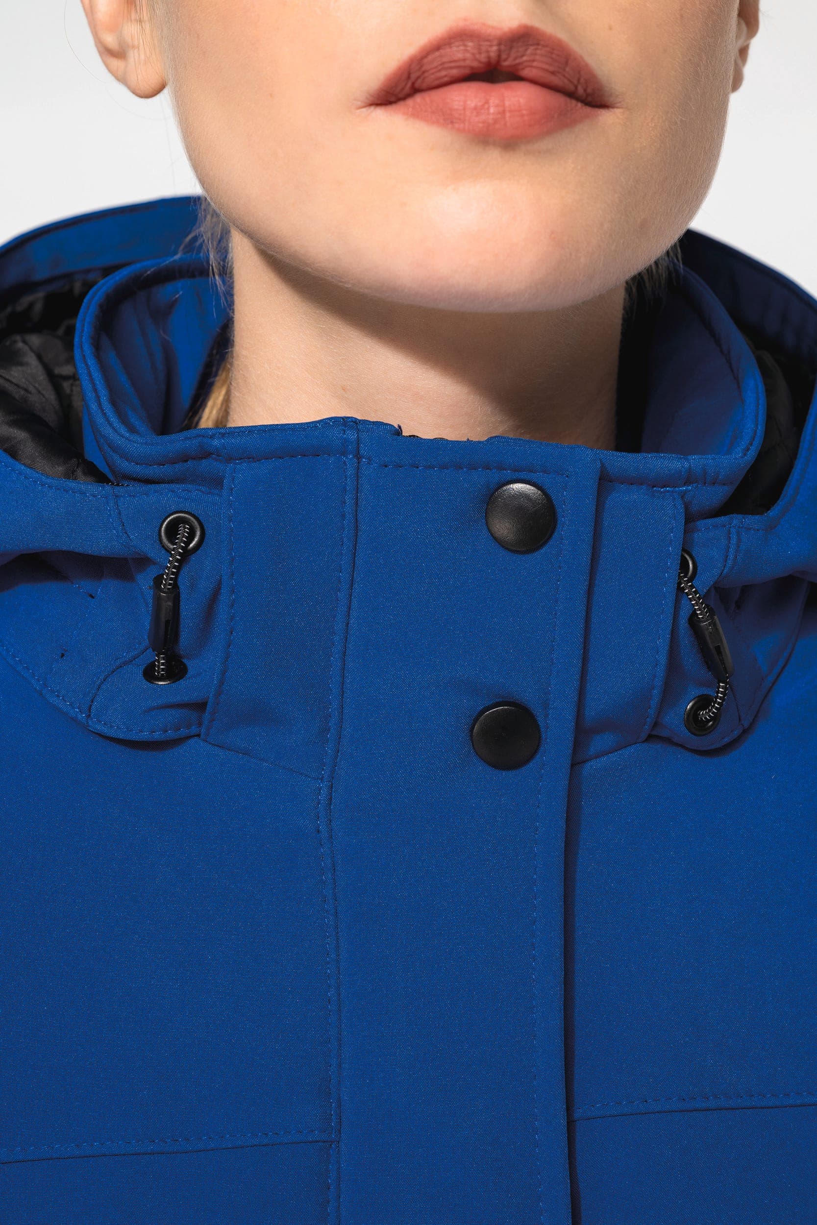 Parka softshell doublée capuche femme en situation