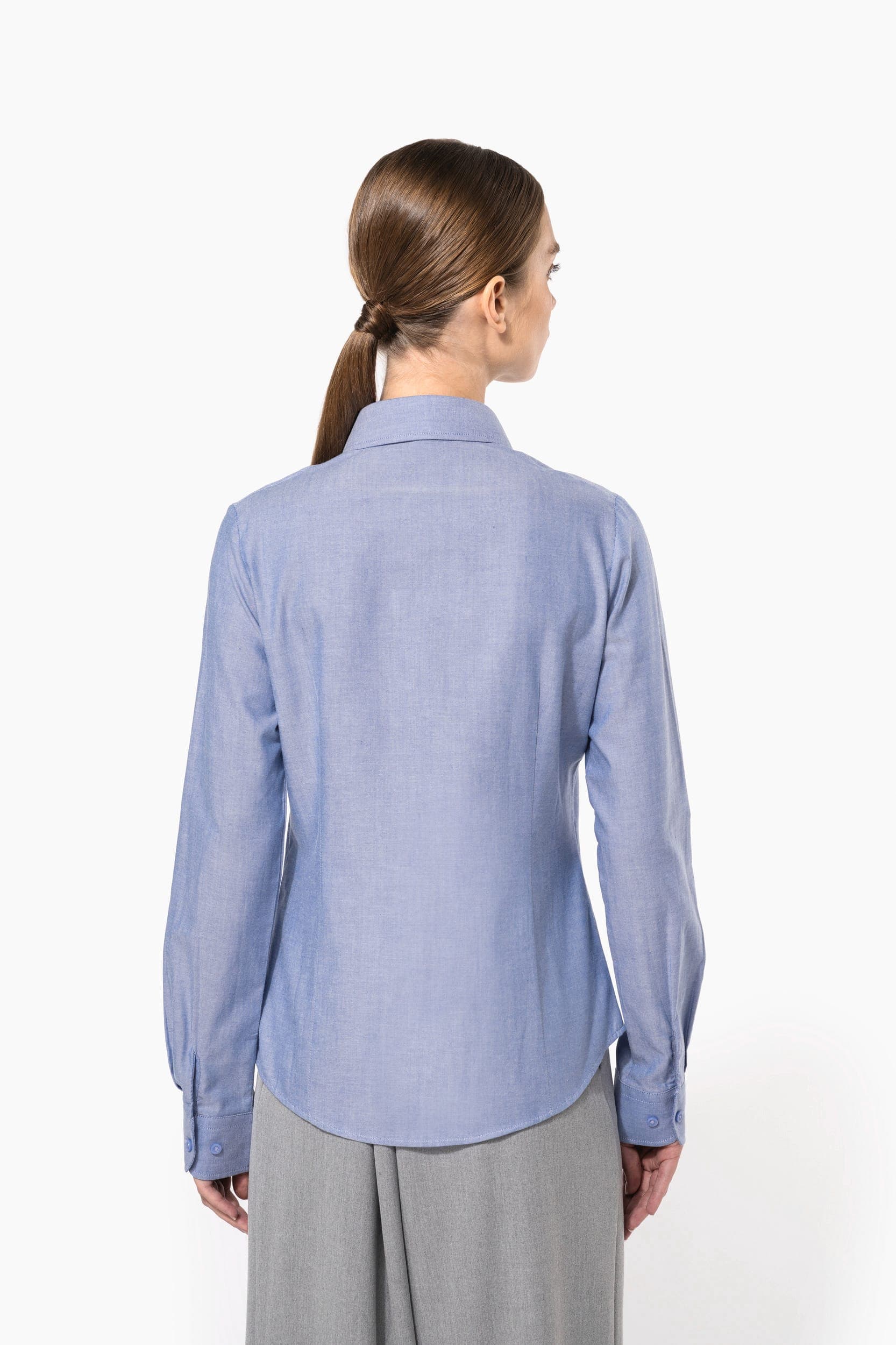 Chemise Oxford manches longues femme en situation