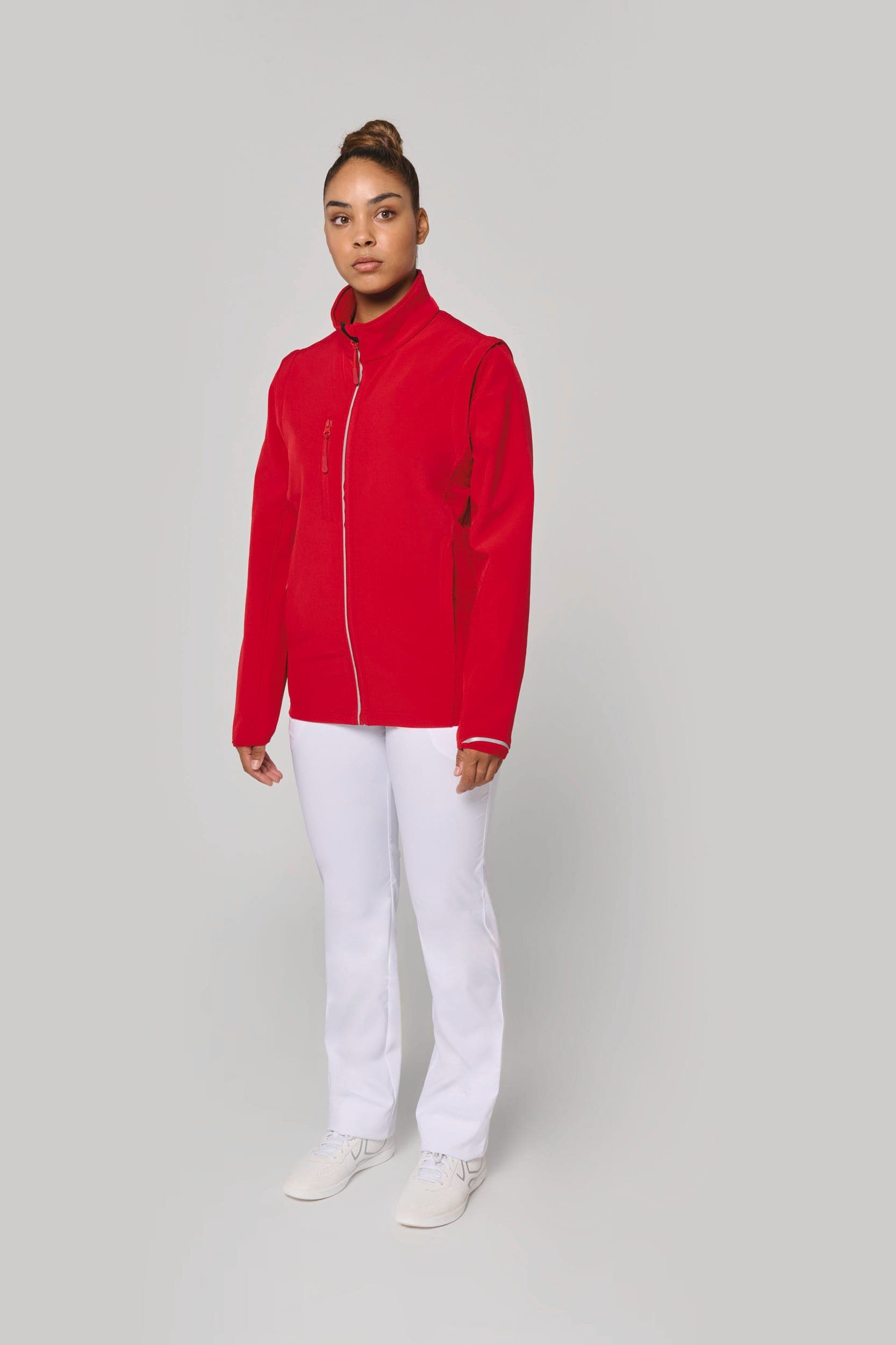 Veste softshell sport manches amovibles unisexe en situation