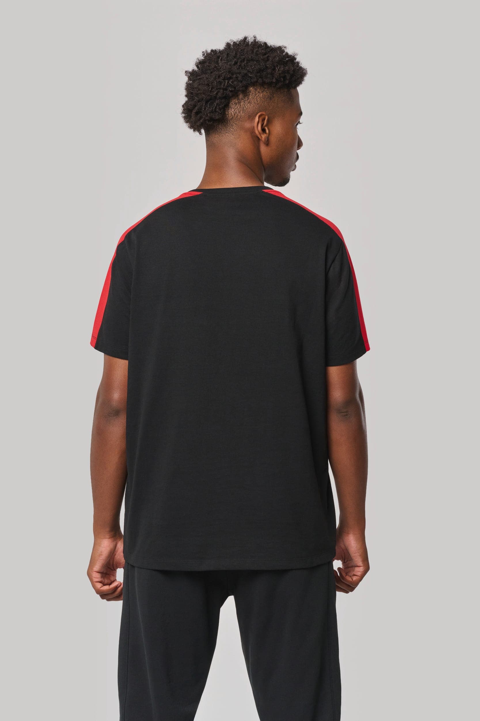T-shirt teamwear unisexe en situation