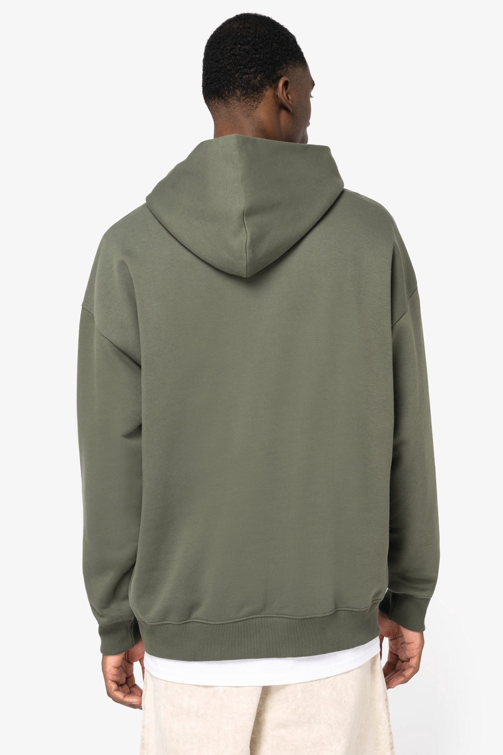 Sweat-shirt écoresponsable à capuche oversize unisexe en situation