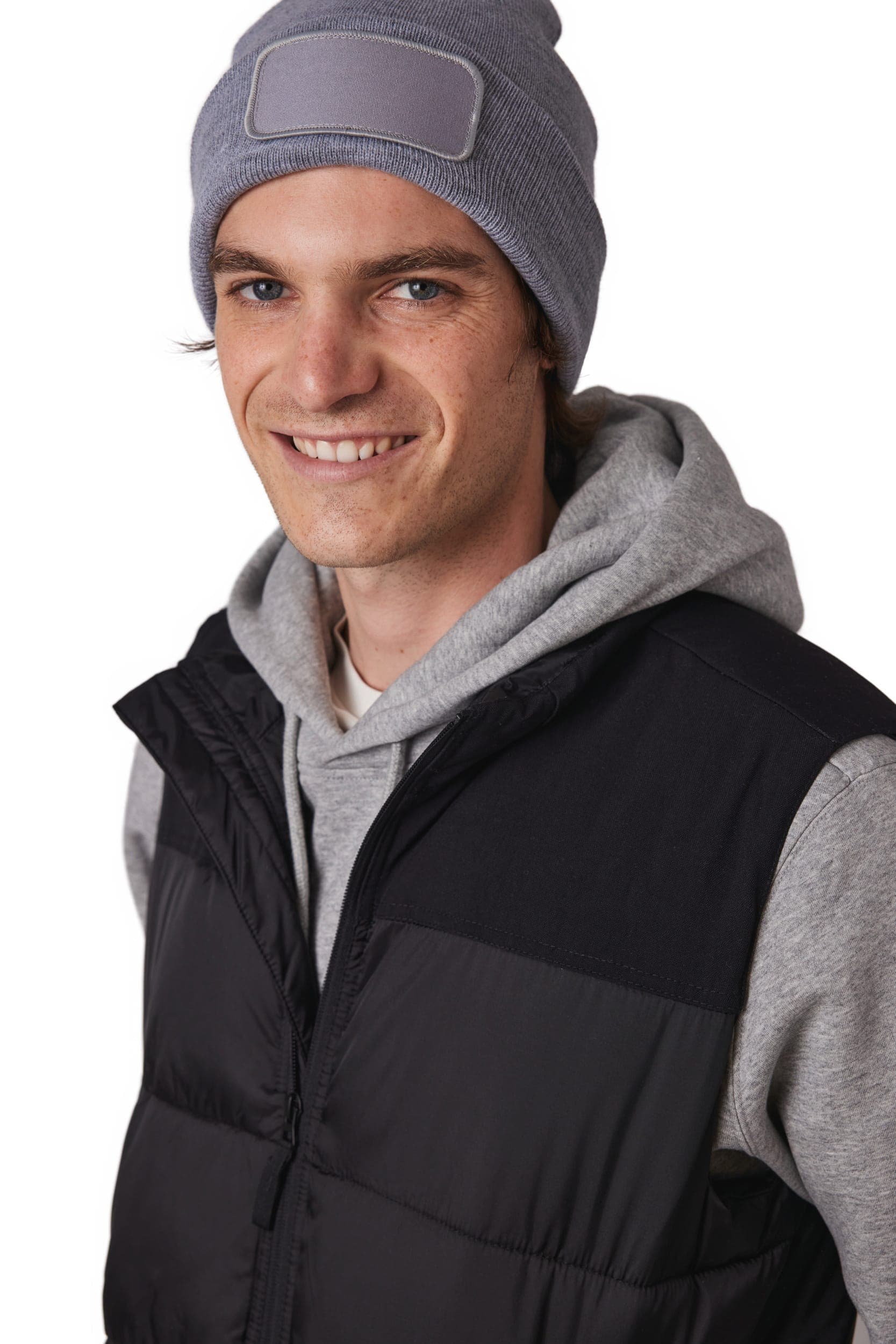 Bonnet avec patch en situation