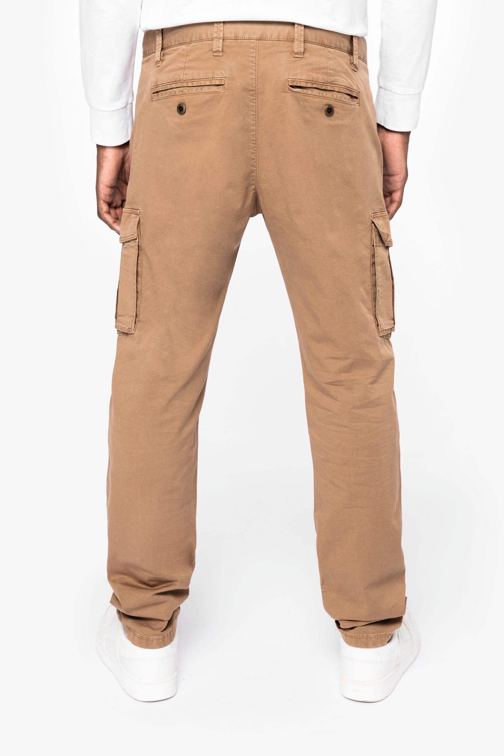 Pantalon cargo écoresponsable délavé homme en situation
