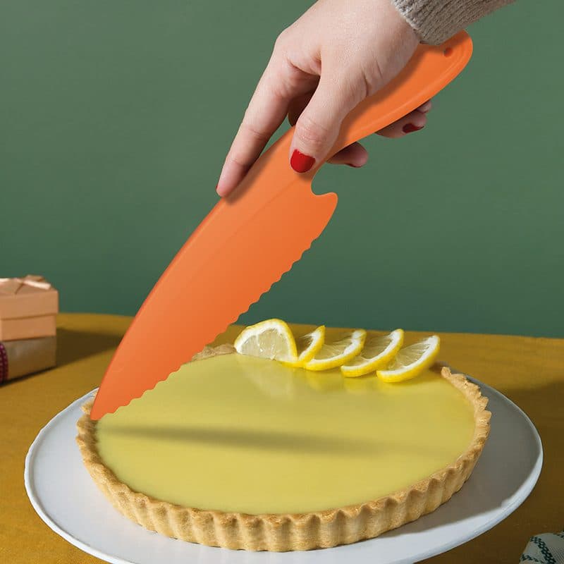 COUTEAU PELLE A TARTE en situation