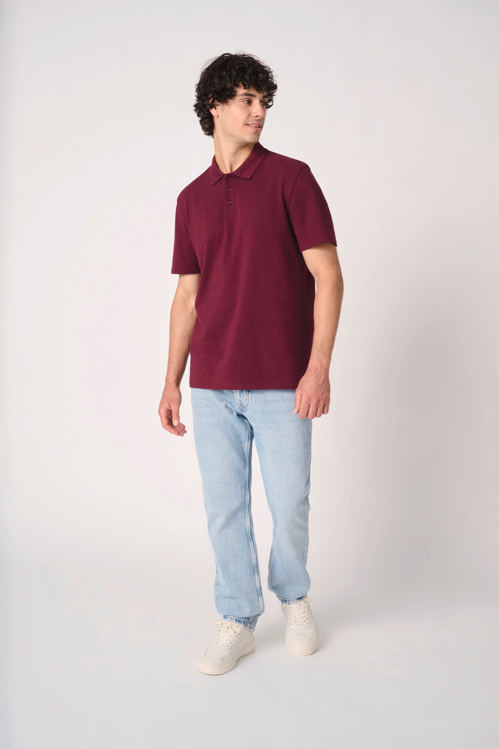 Polo piqué homme en situation