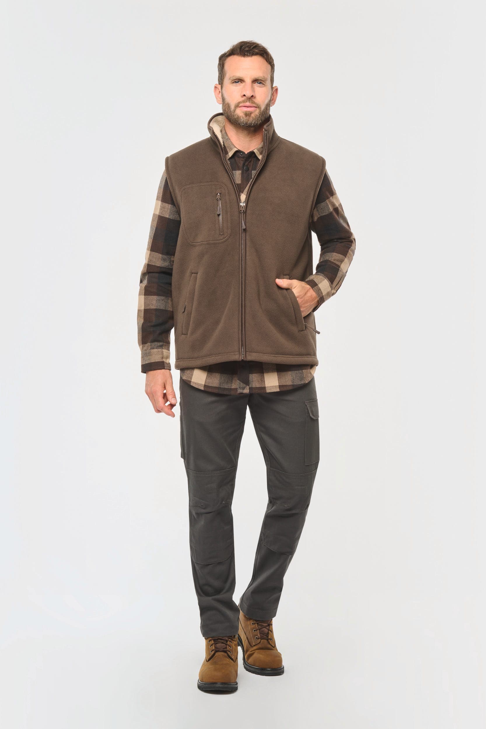 Bodywarmer polaire avec intérieur sherpa unisexe en situation