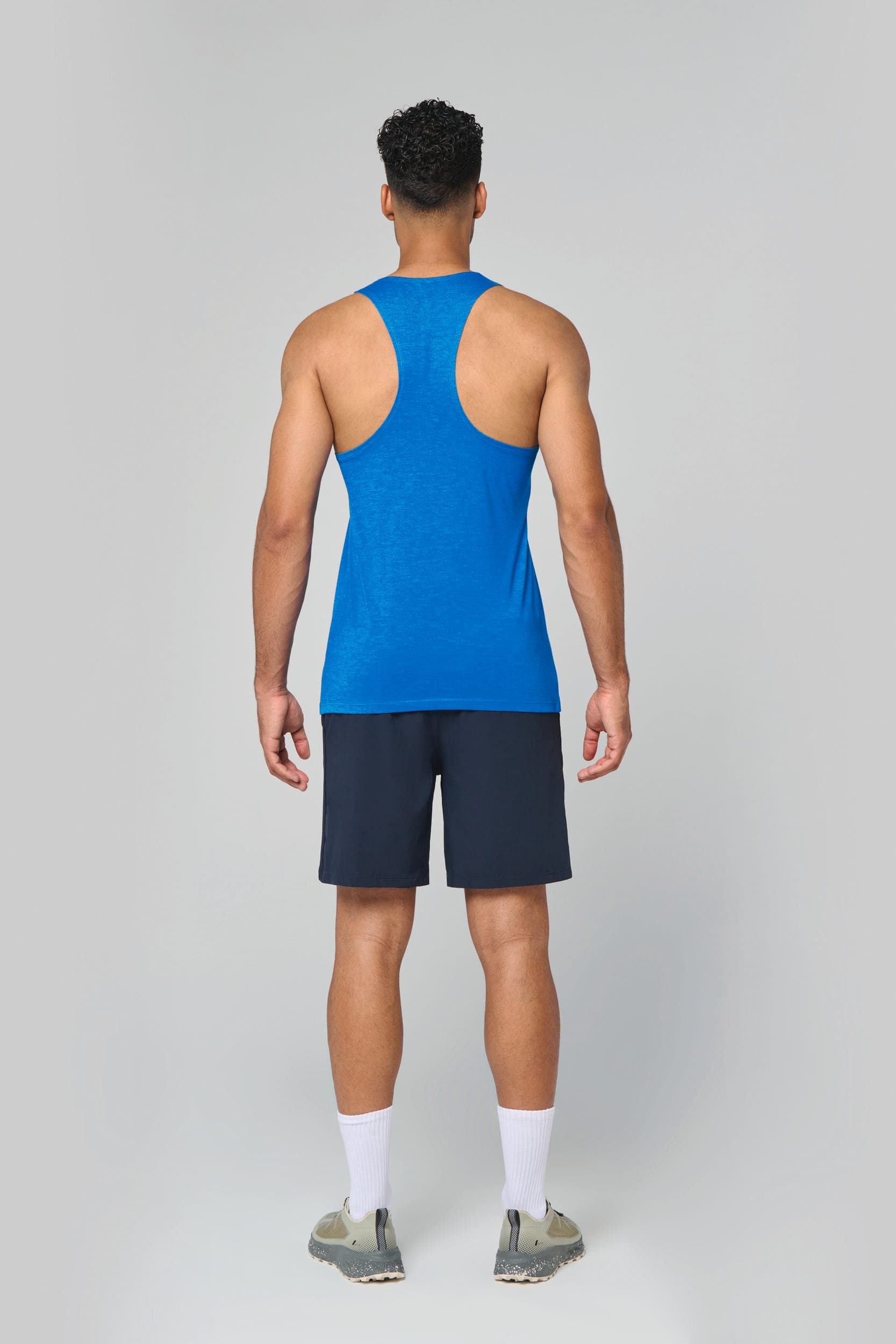 Débardeur triblend homme en situation