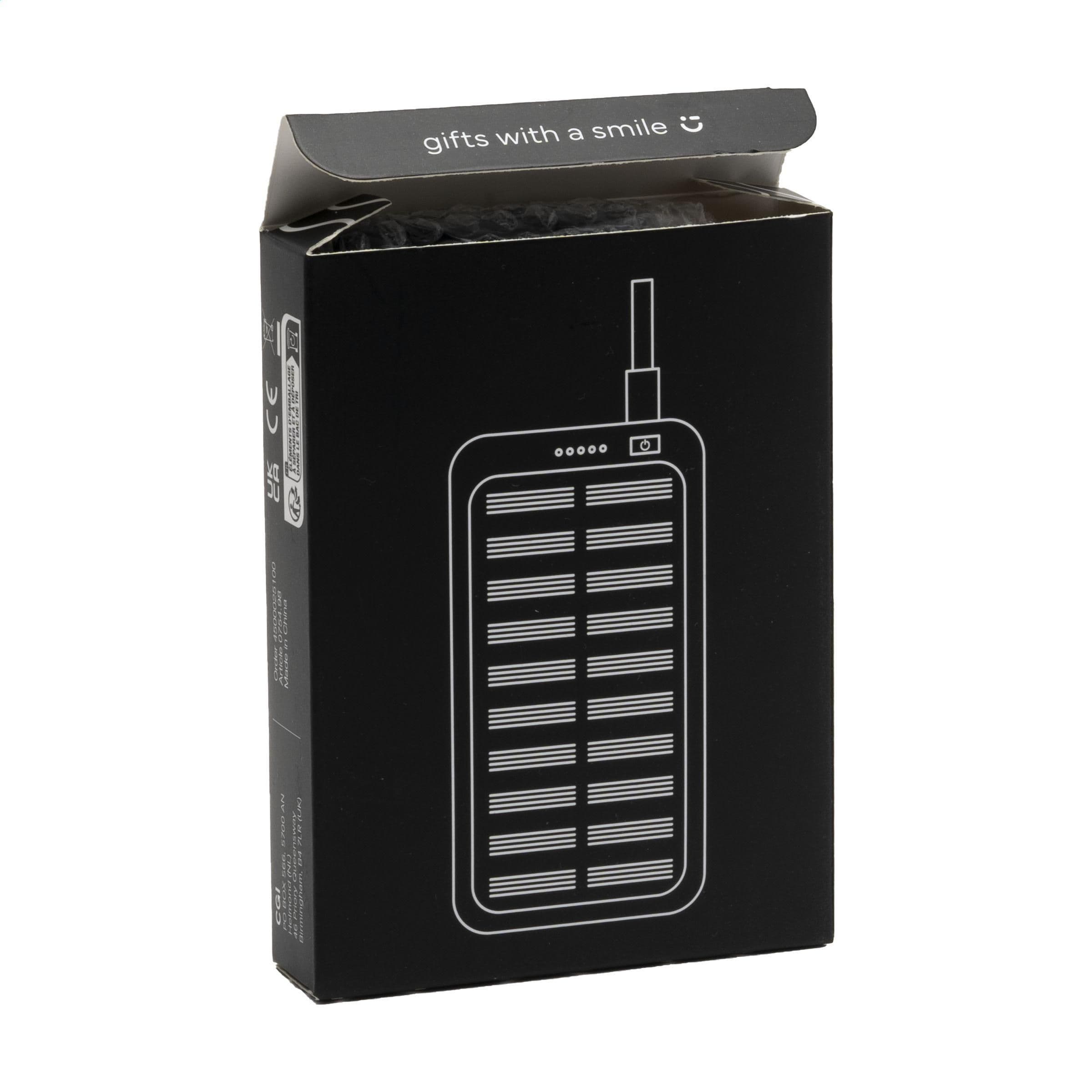 Batterie externe Solar RCS Powerbank 4000 en situation