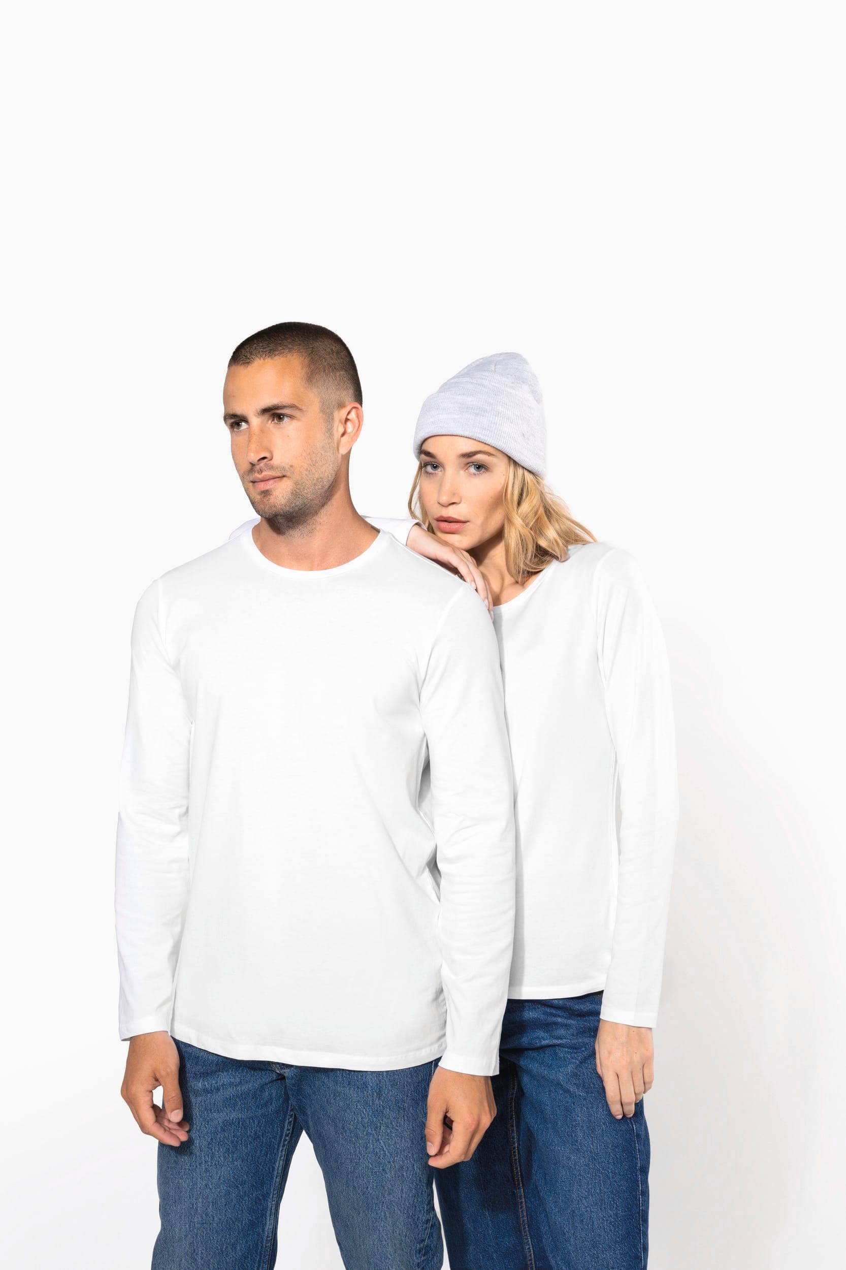 T-shirt col rond manches longues femme en situation