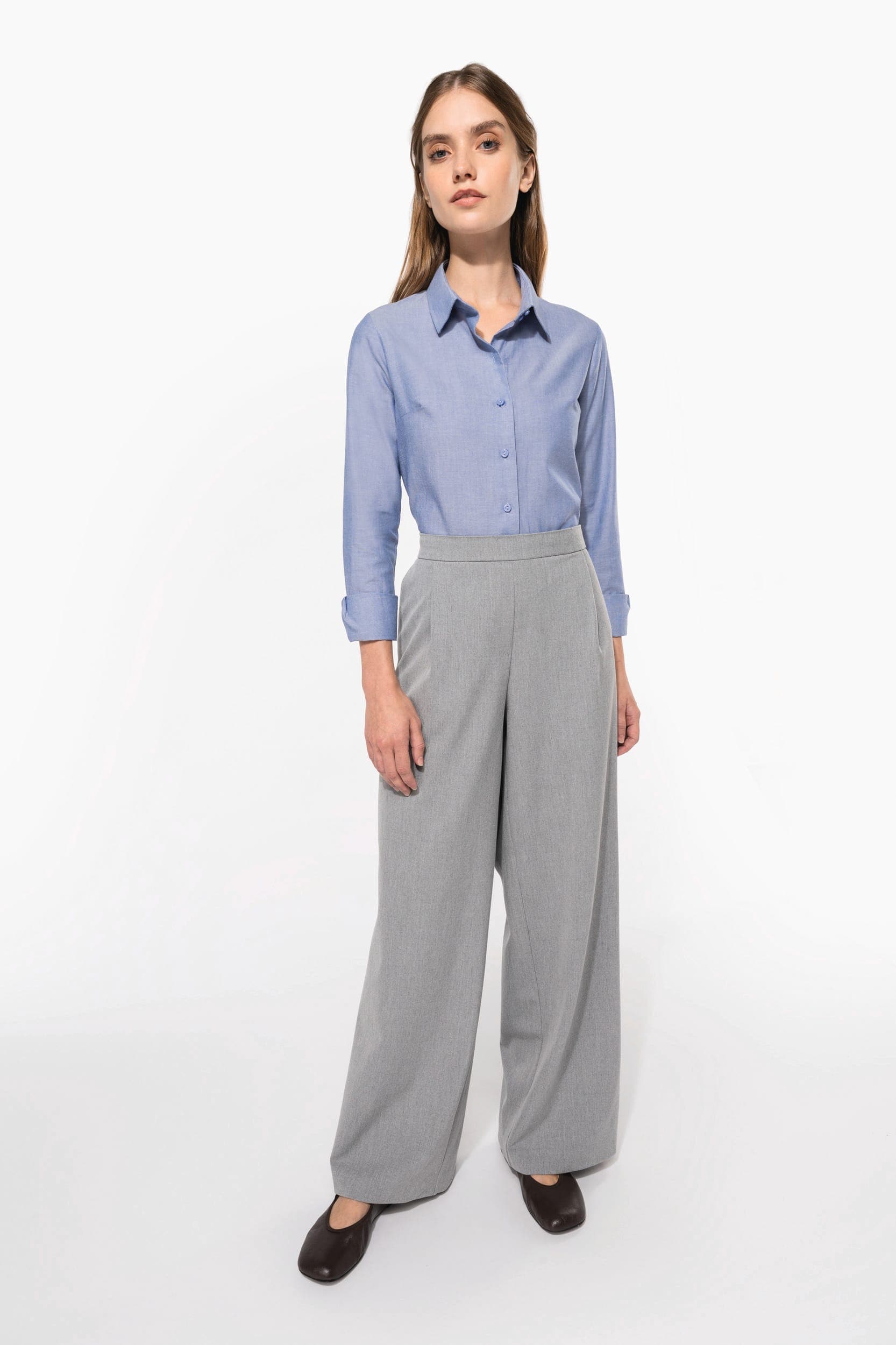 Chemise Oxford manches longues femme en situation