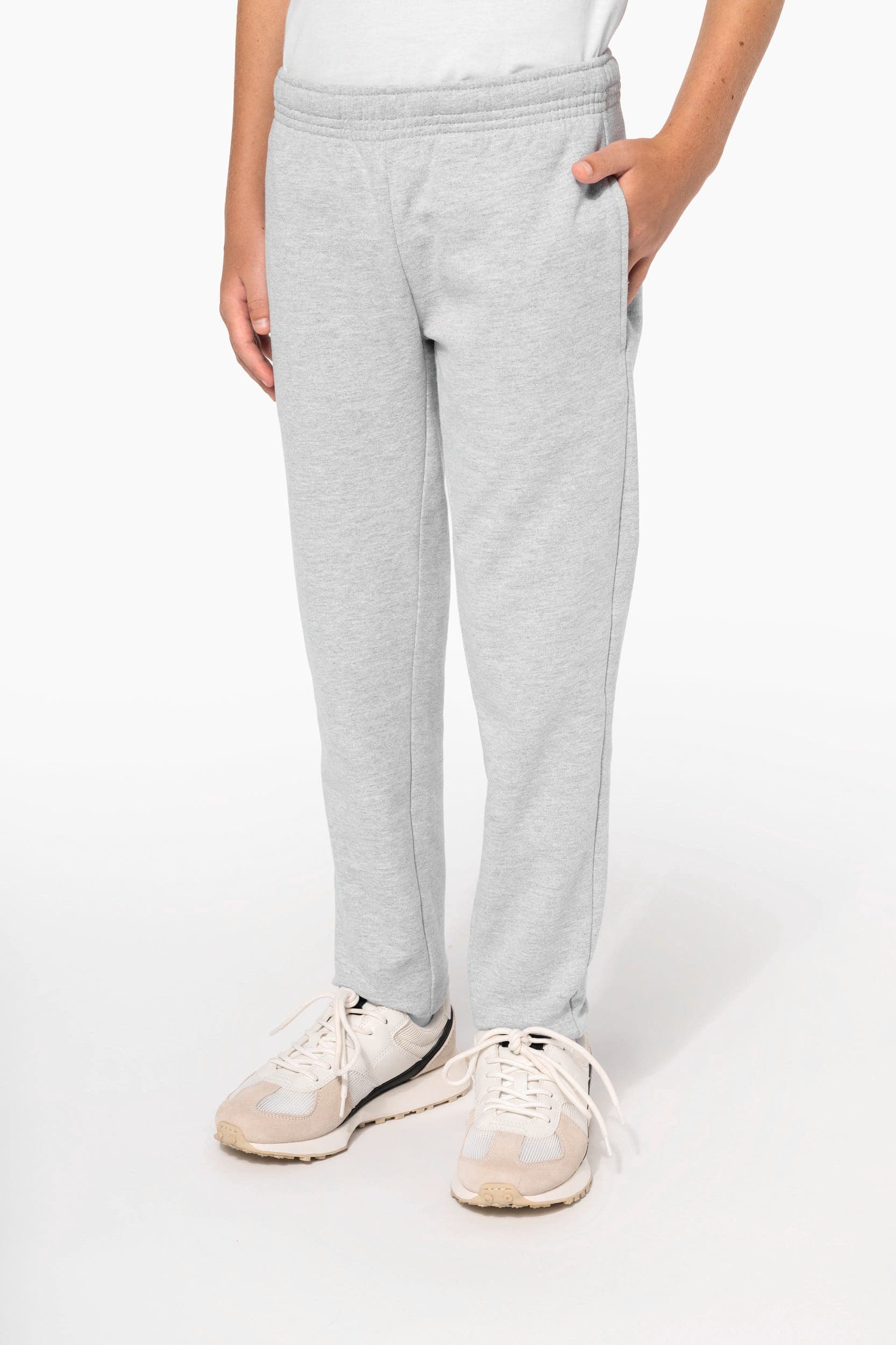 Pantalon molleton enfant en situation
