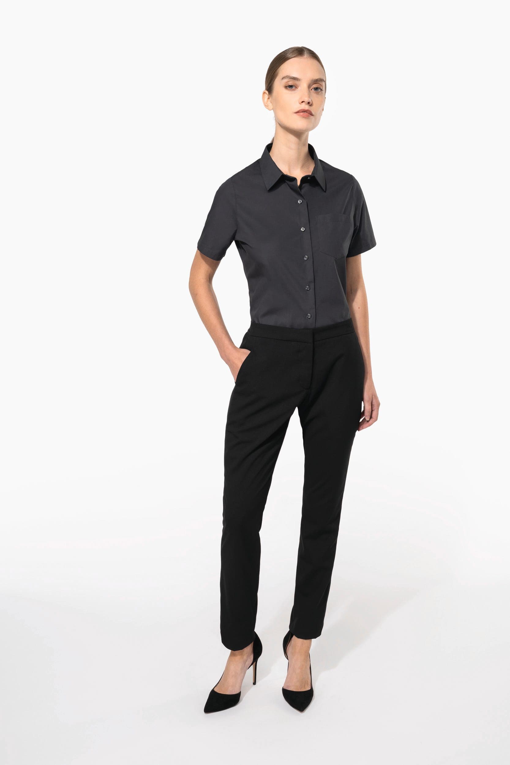 Chemise popeline manches courtes femme en situation