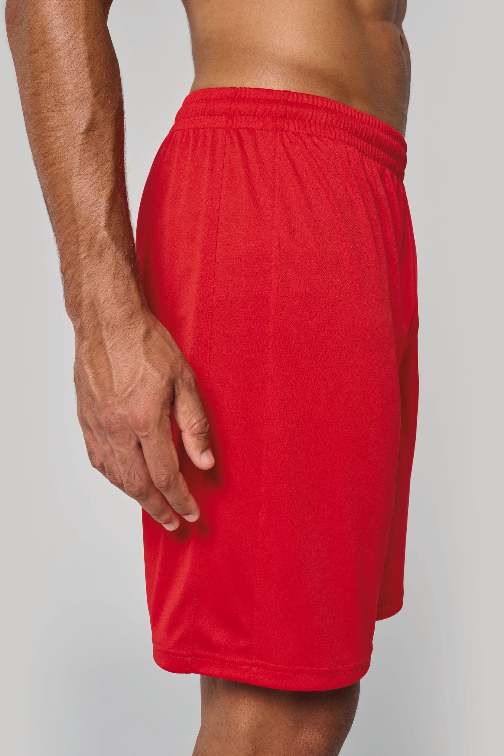 Short multisport en polyester homme en situation