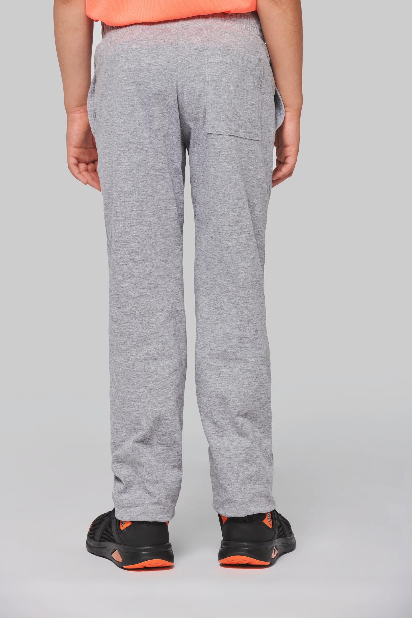 Pantalon de jogging en coton léger enfant en situation