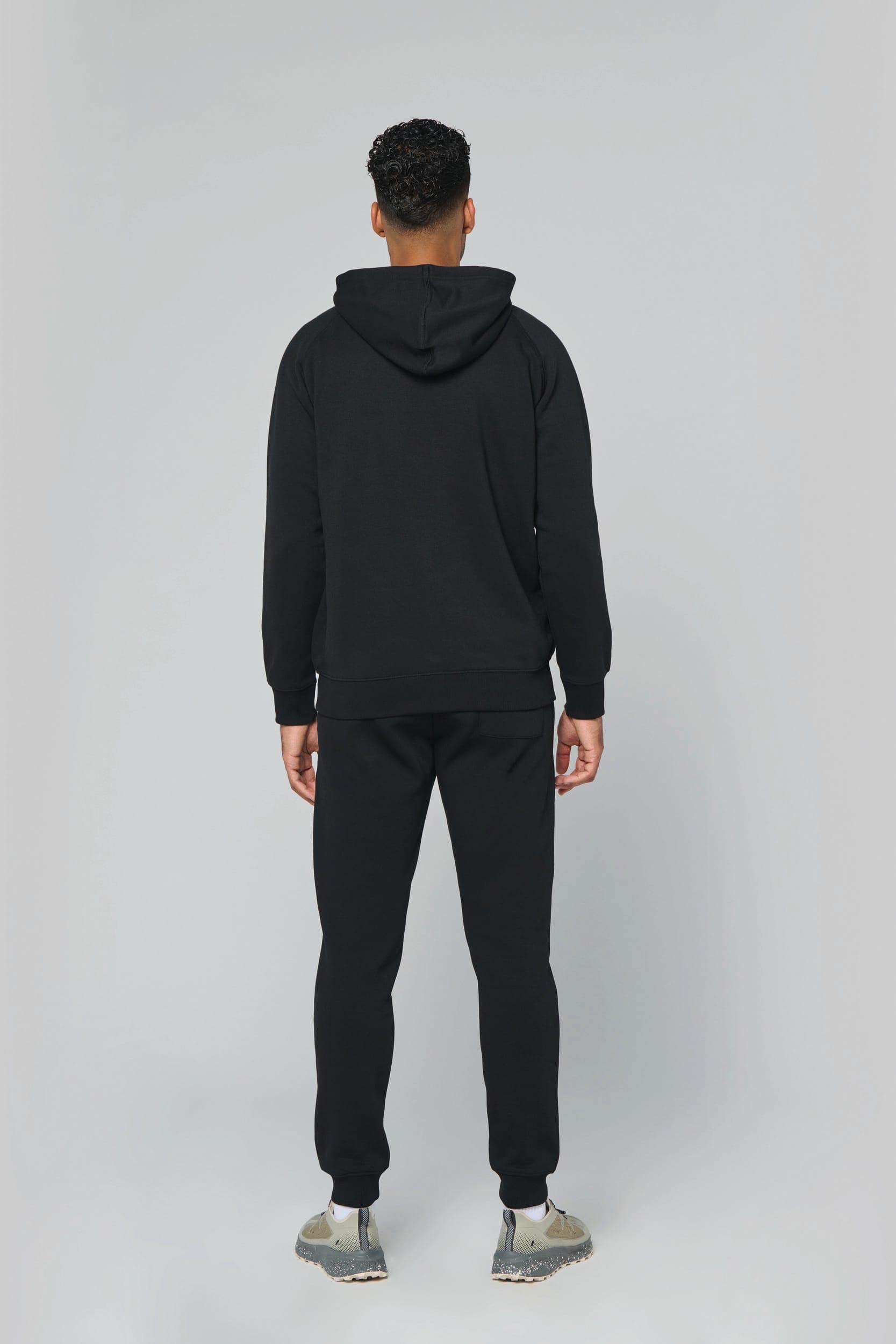 Veste zippée à capuche unisexe en situation