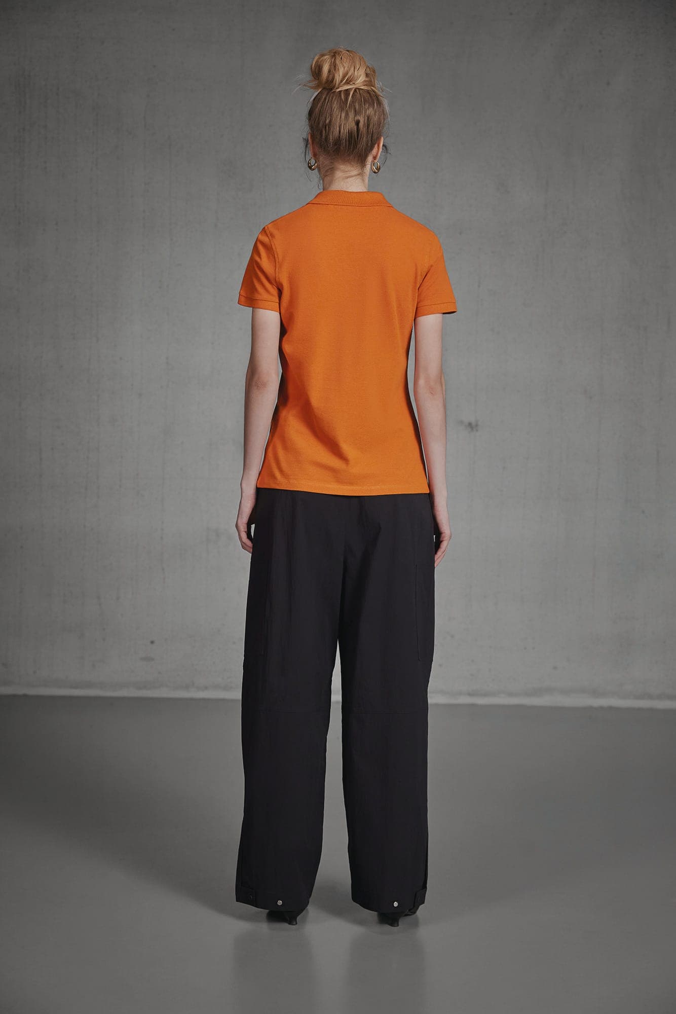 Polo bio femme en situation