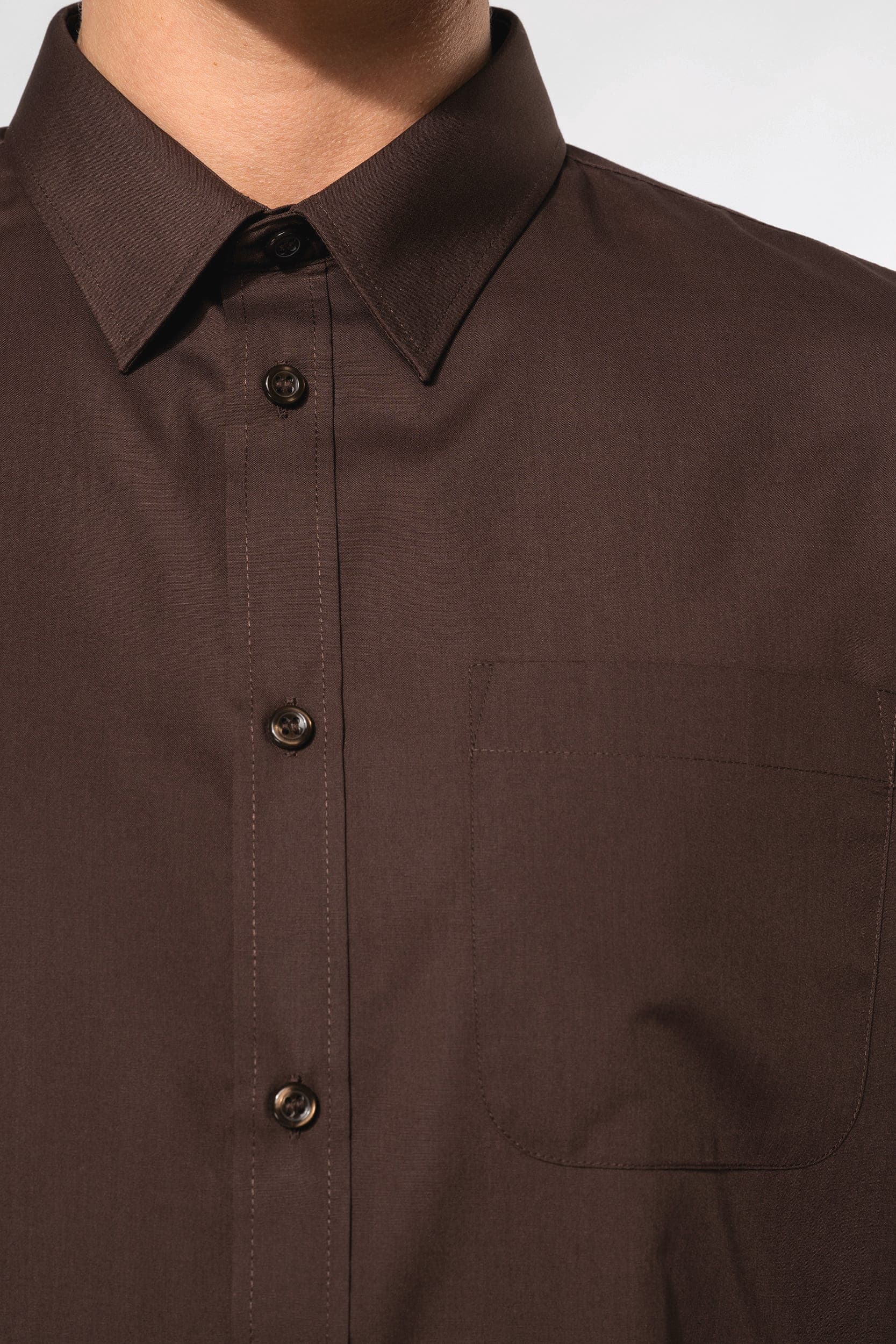 Chemise popeline polycoton entretien facile homme en situation