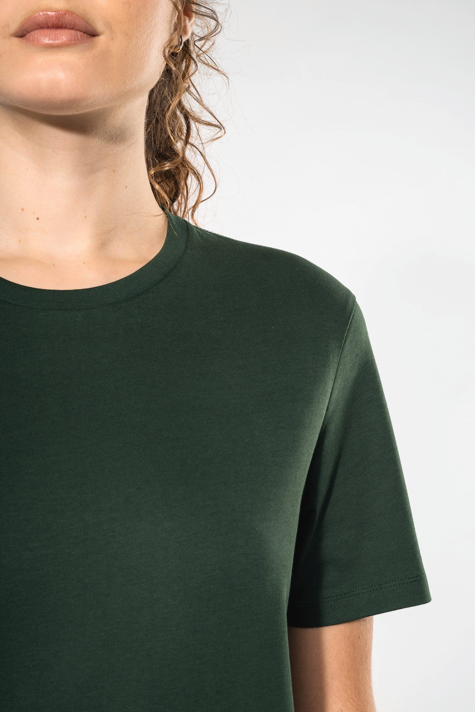 T-shirt manches courtes col rond unisexe en situation