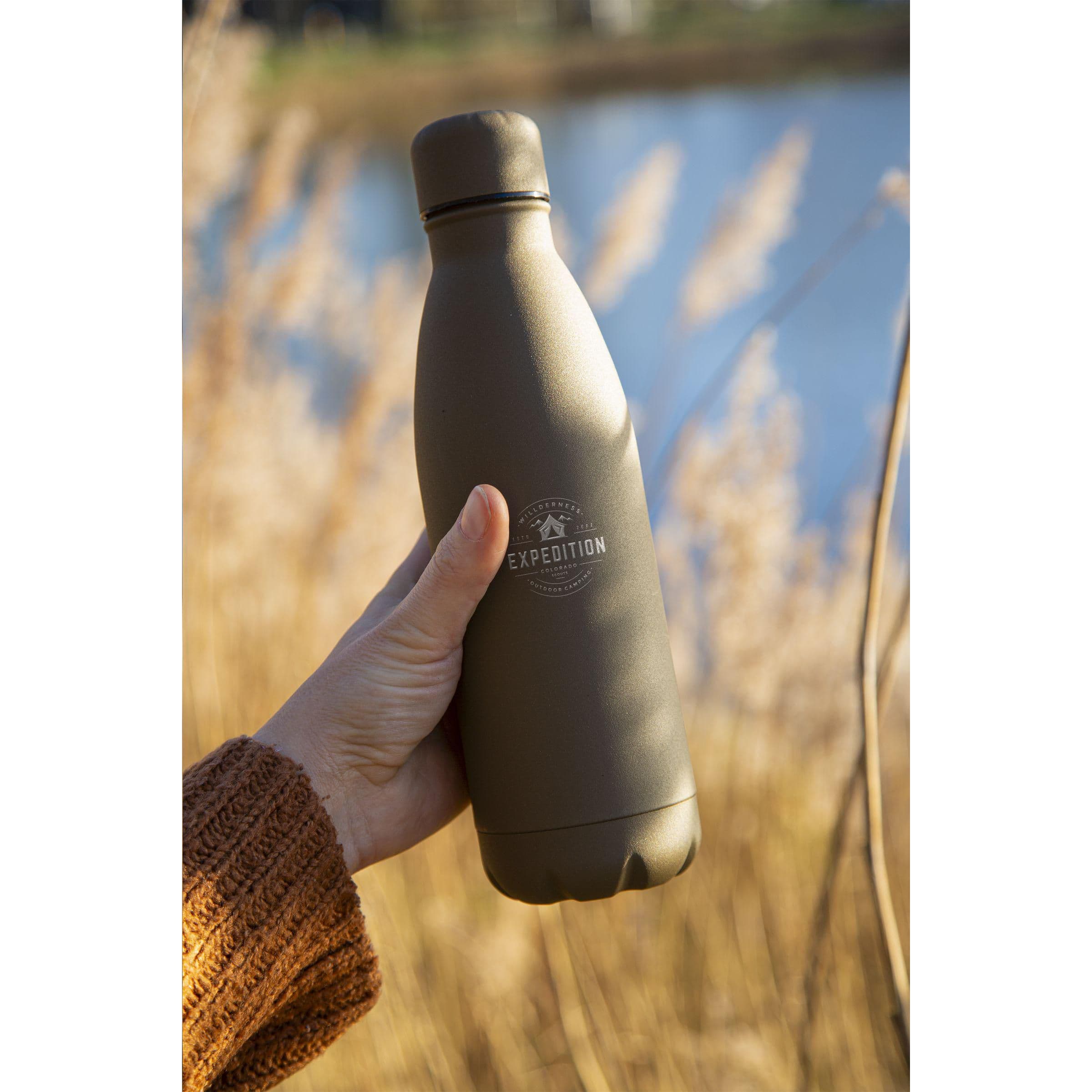 Bouteille Topflask Premium RCS acier recyclé 500 ml en situation