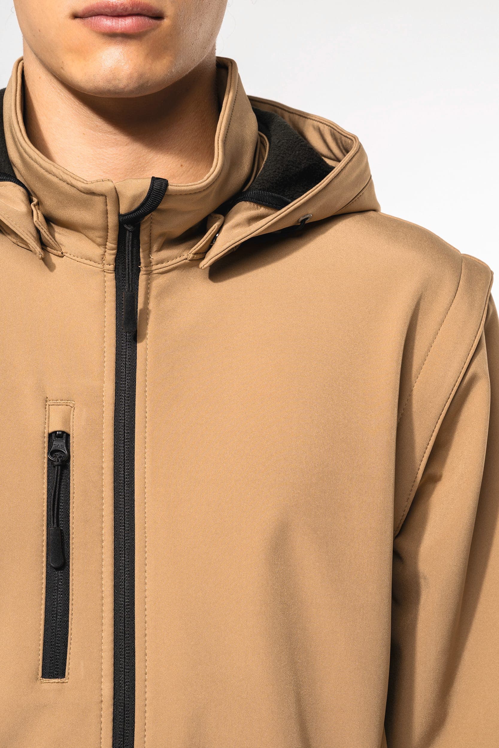 Veste Softshell 3 couches à capuche avec manches amovibles unisexe en situation