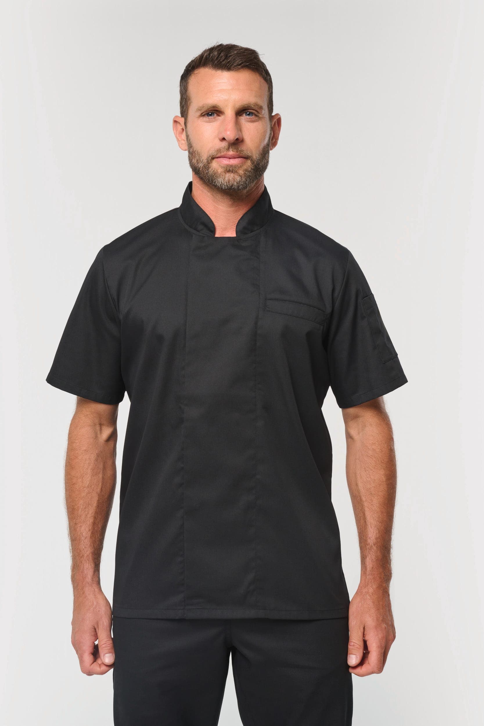 Veste de cuisine écoresponsable et respirante manches courtes unisexe en situation