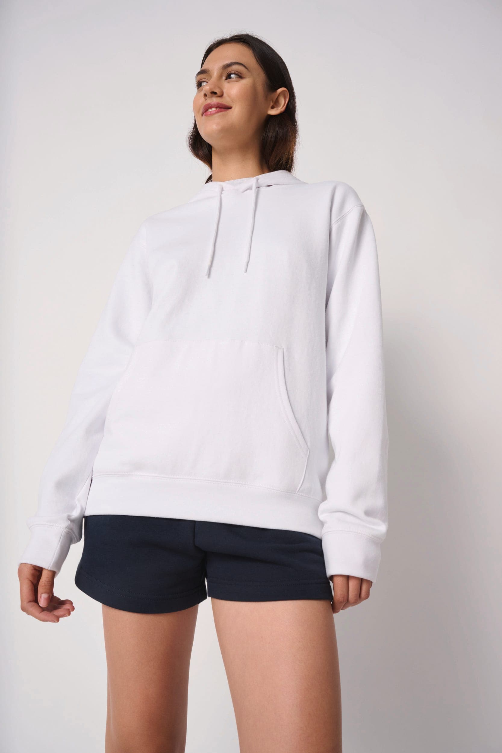 Sweat-shirt à capuche unisexe en situation