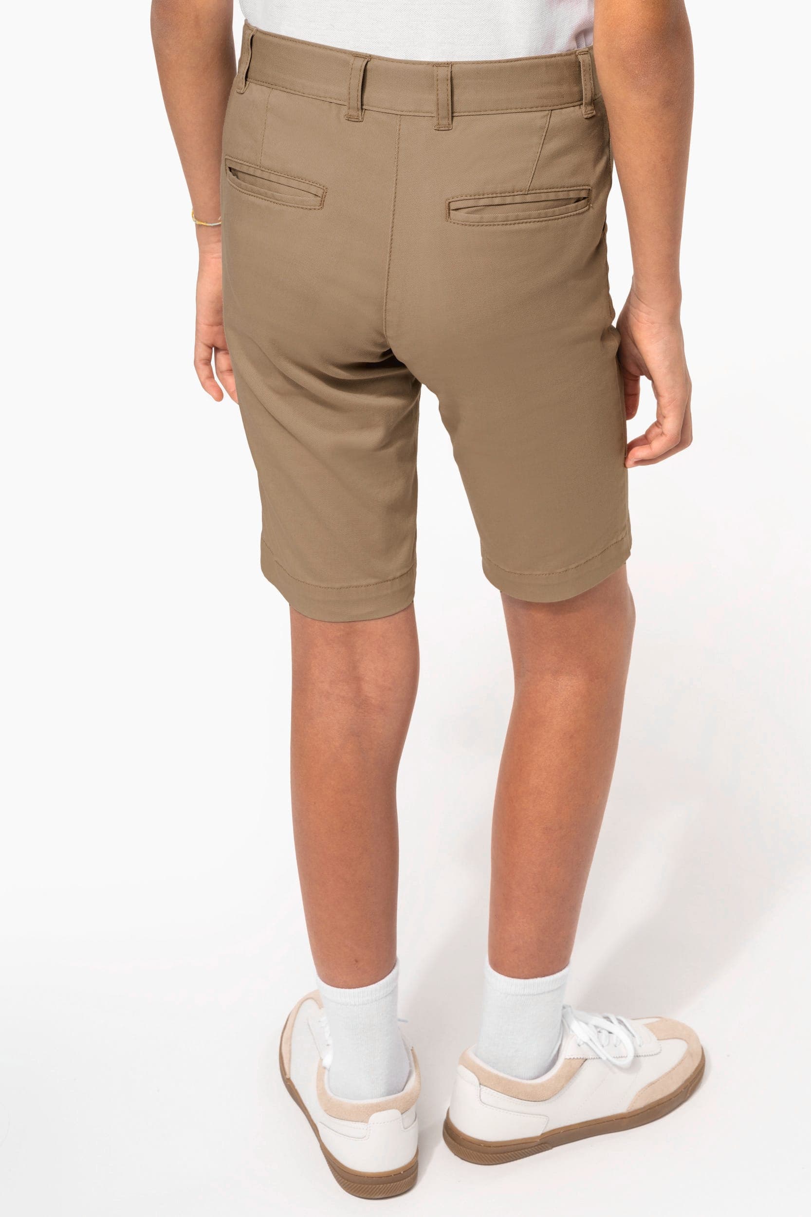 Bermuda chino fille en situation