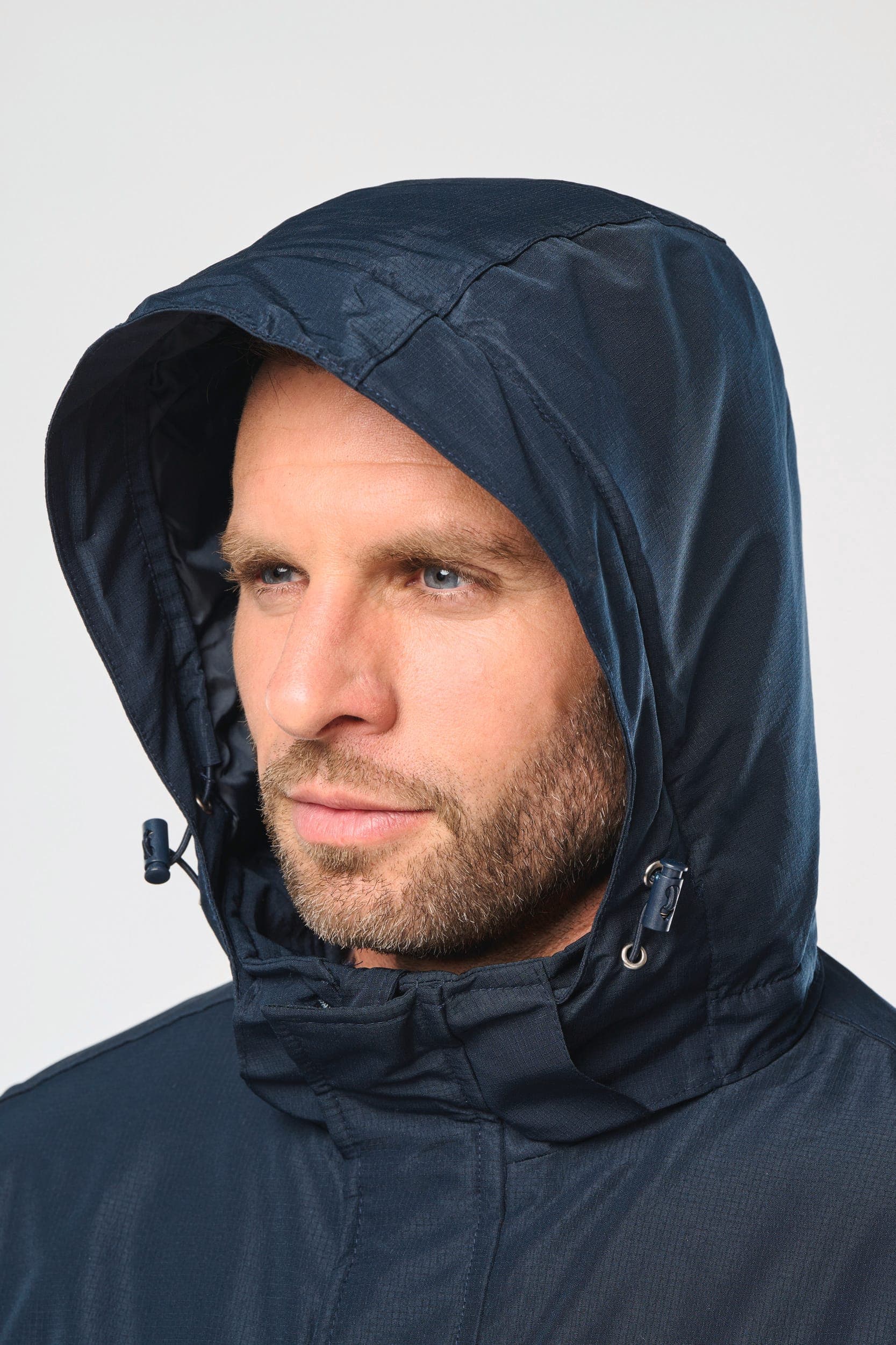 Parka performance à capuche unisexe en situation