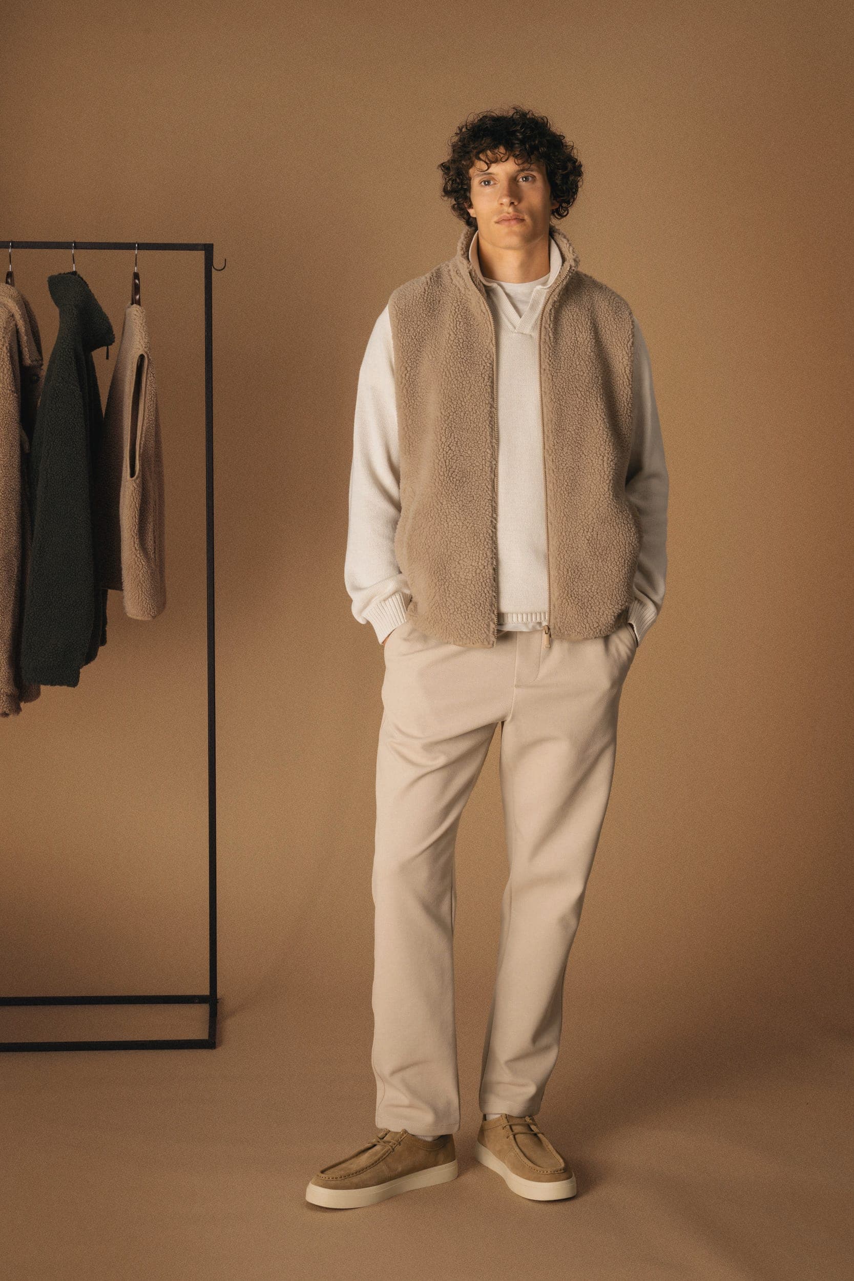 Veste sans manches en sherpa homme en situation